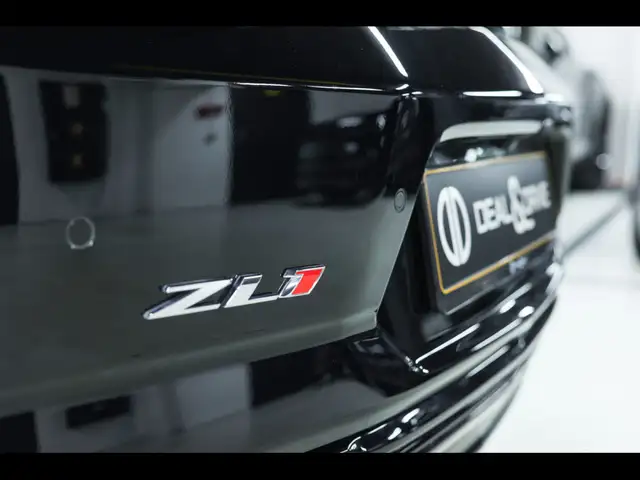 Chevrolet Camaro view 14