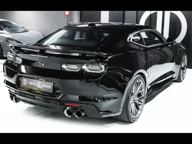 Chevrolet Camaro view 7
