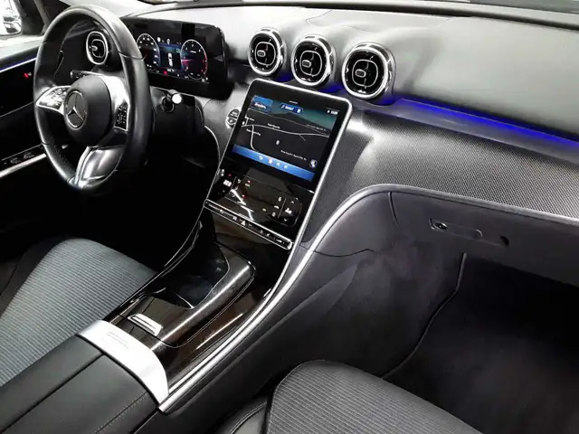 Mercedes-Benz C-Class view 9