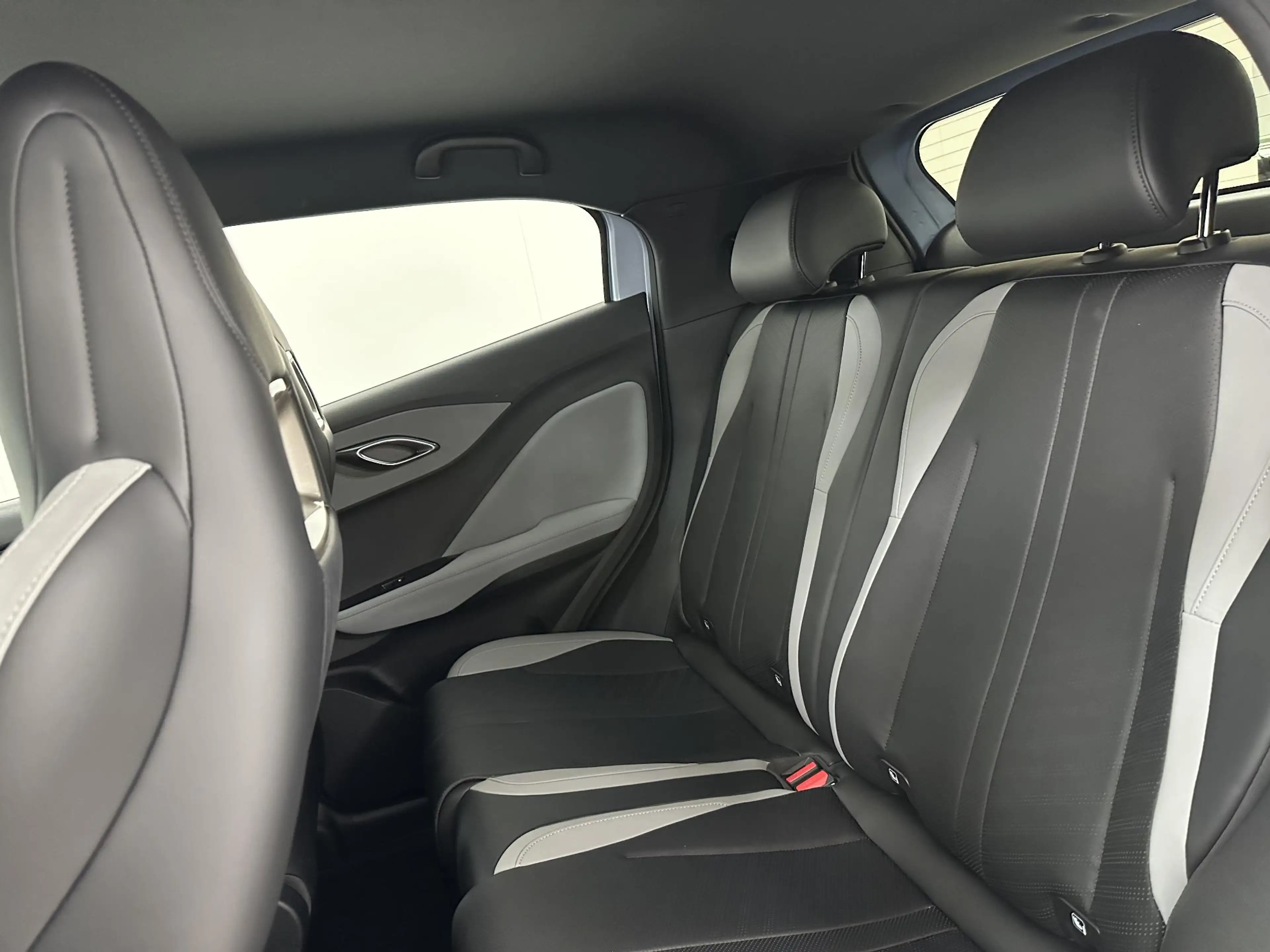 BYD Dolphin Surf Boost 43 kWh | Achteruitrijcamera | Apple carplay/ — photo 8