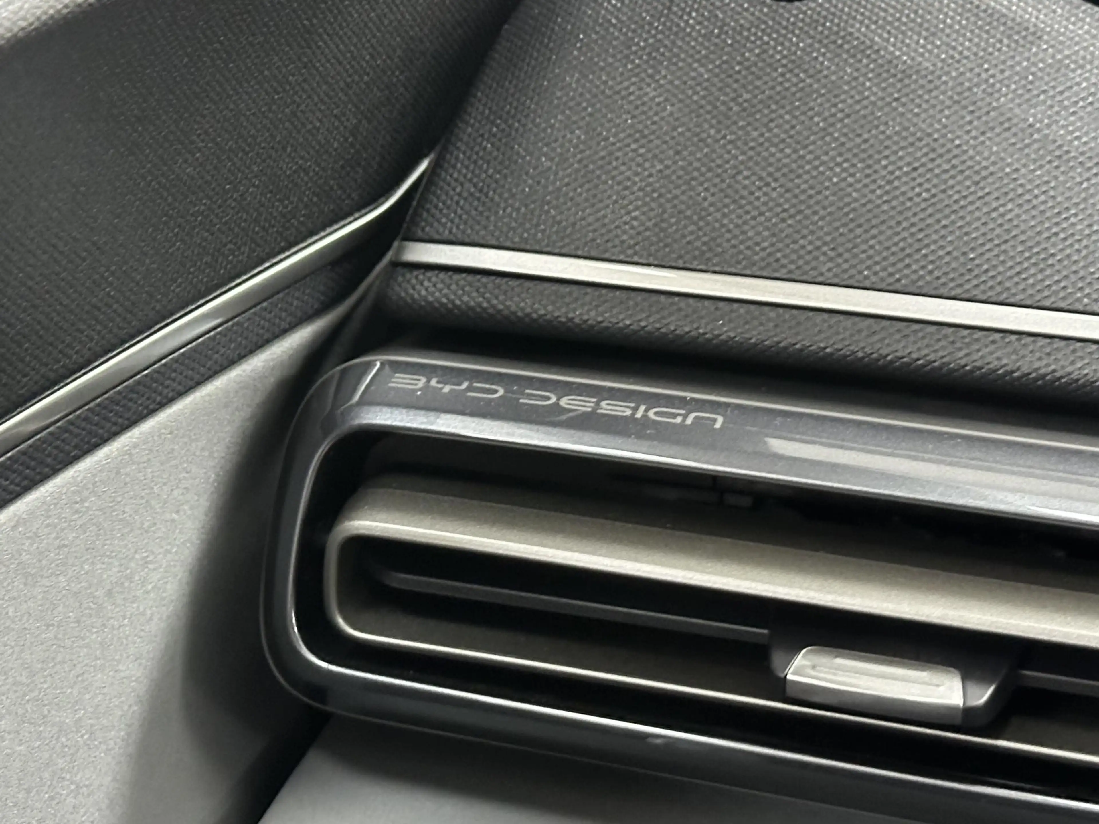 BYD Dolphin Surf Boost 43 kWh | Achteruitrijcamera | Apple carplay/ — photo 24