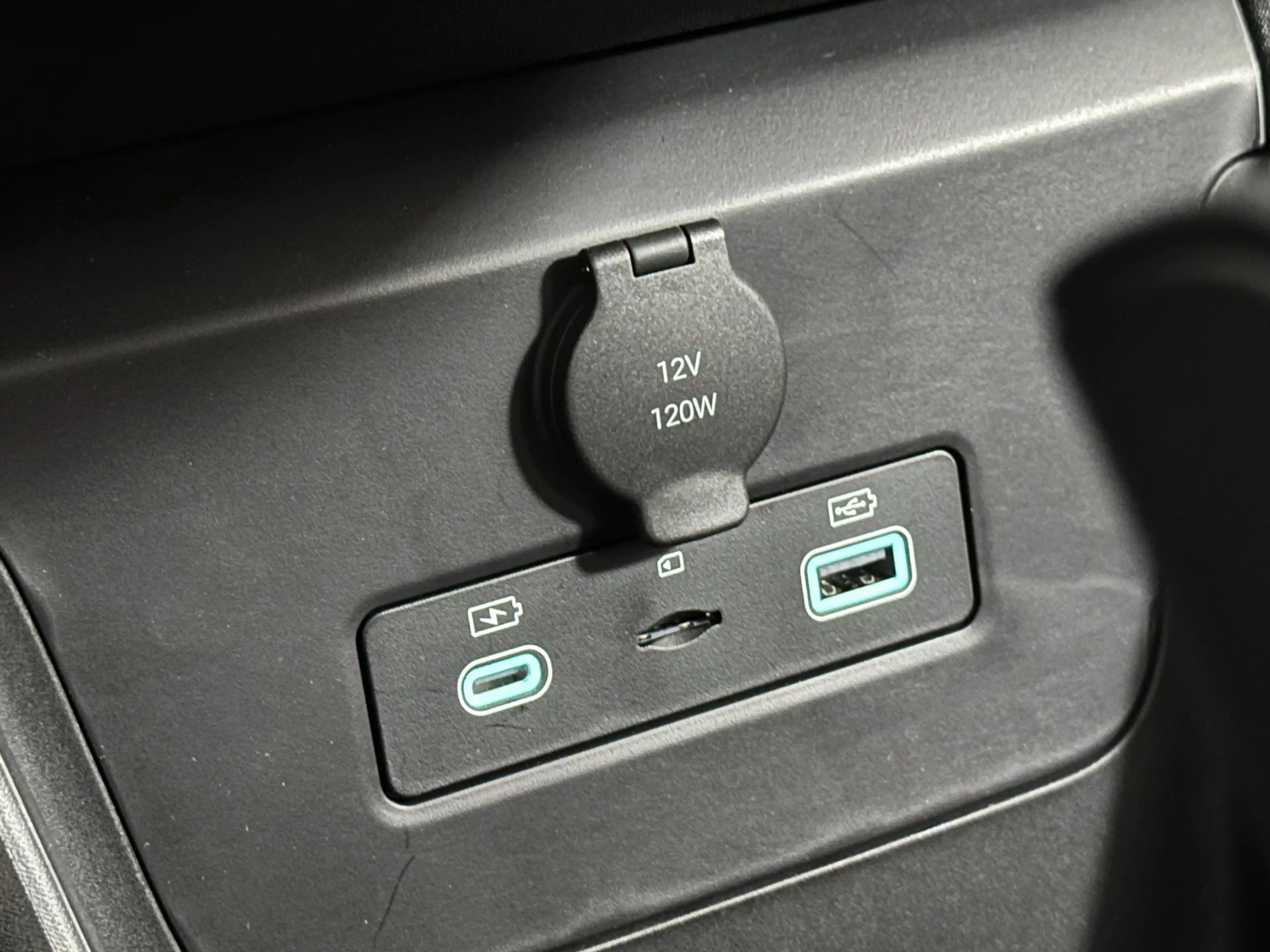 BYD Dolphin Surf Boost 43 kWh | Achteruitrijcamera | Apple carplay/ — photo 17