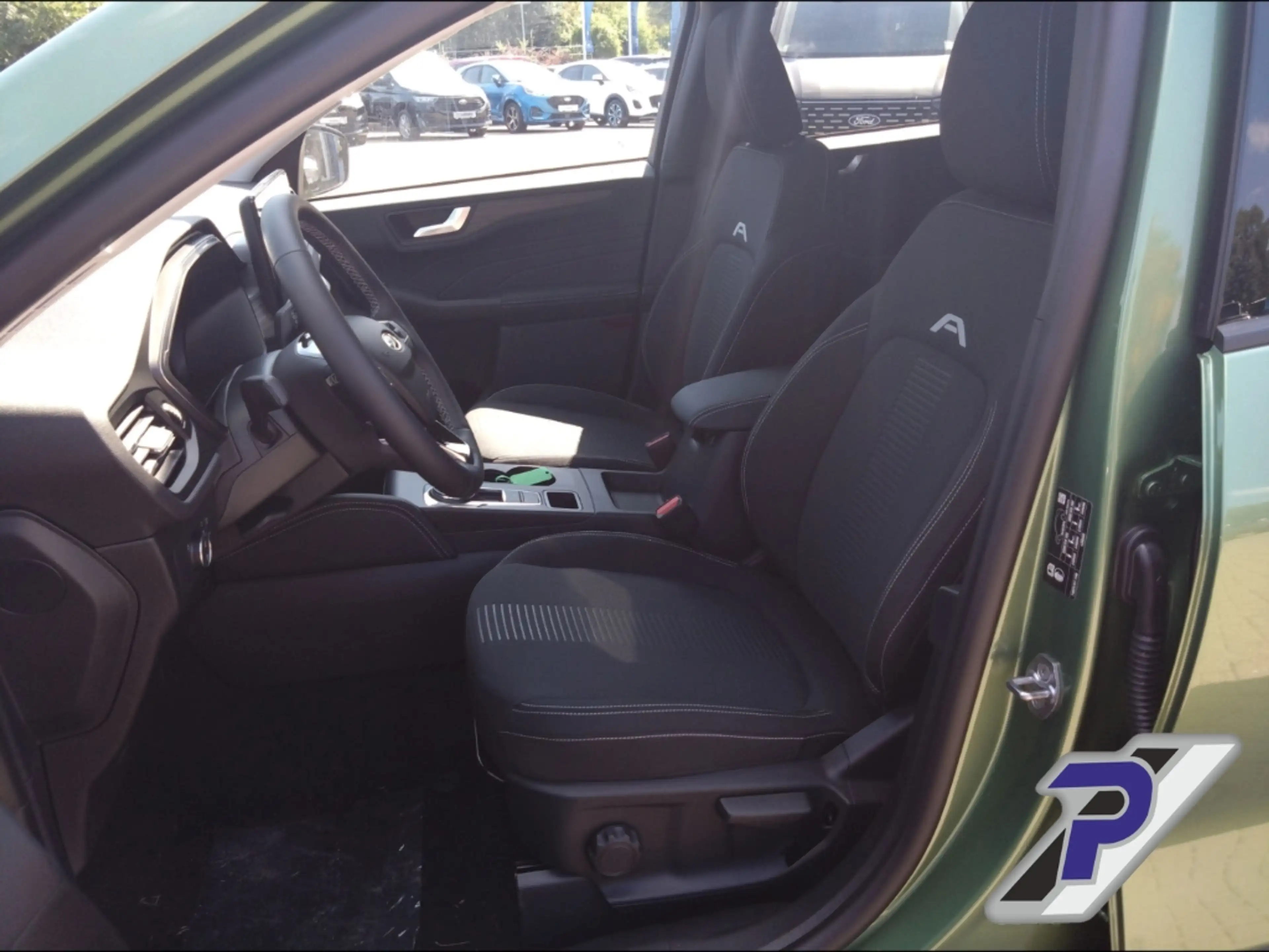Ford Kuga Hybrid FHEV Active MATRIX-LED+HEAD-UP+WINTER-PAKET — photo 12