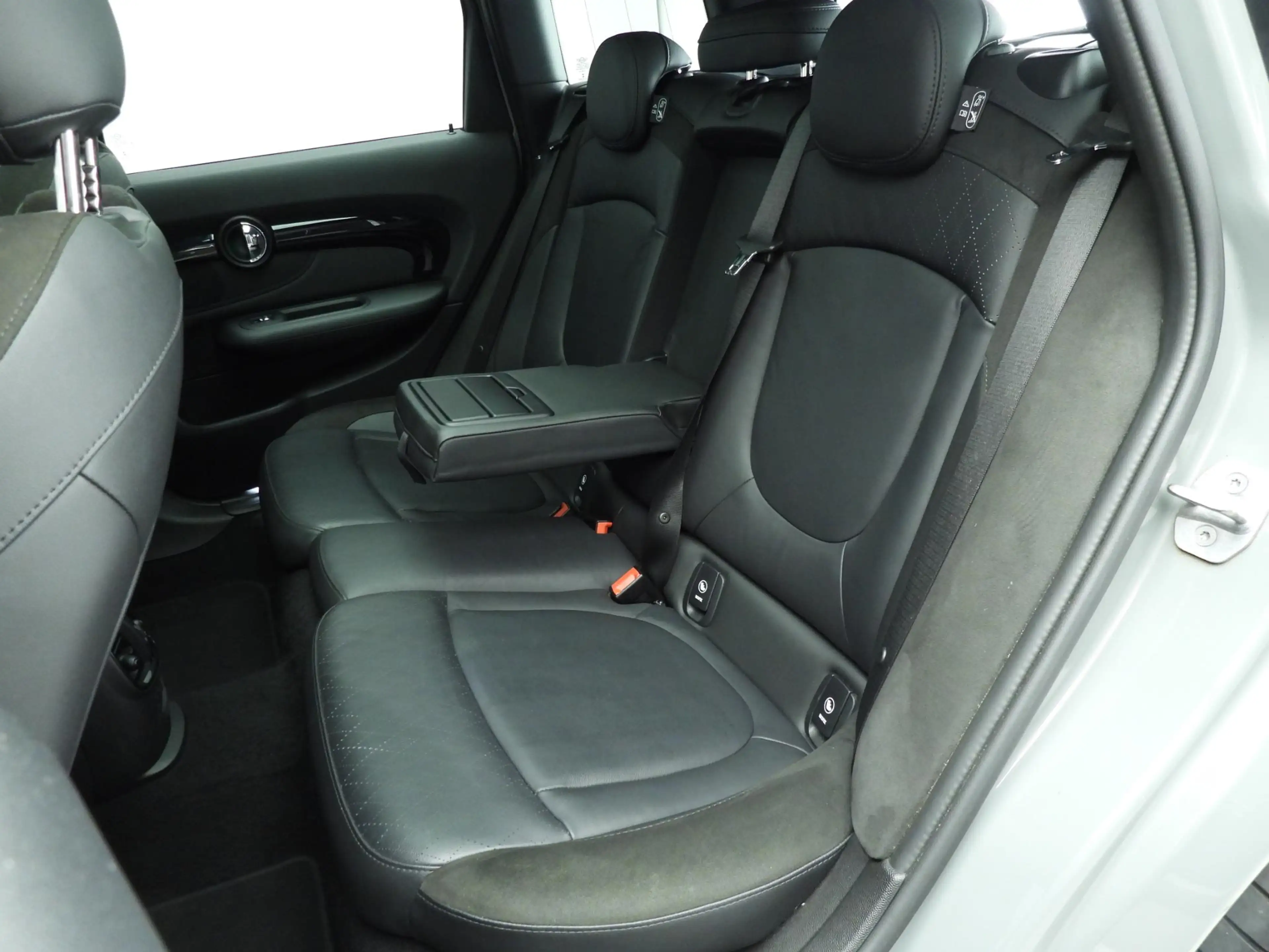 MINI Cooper Clubman 1.5 | LED | Leder | Navigatie | Panoramadak | Spor — photo 8
