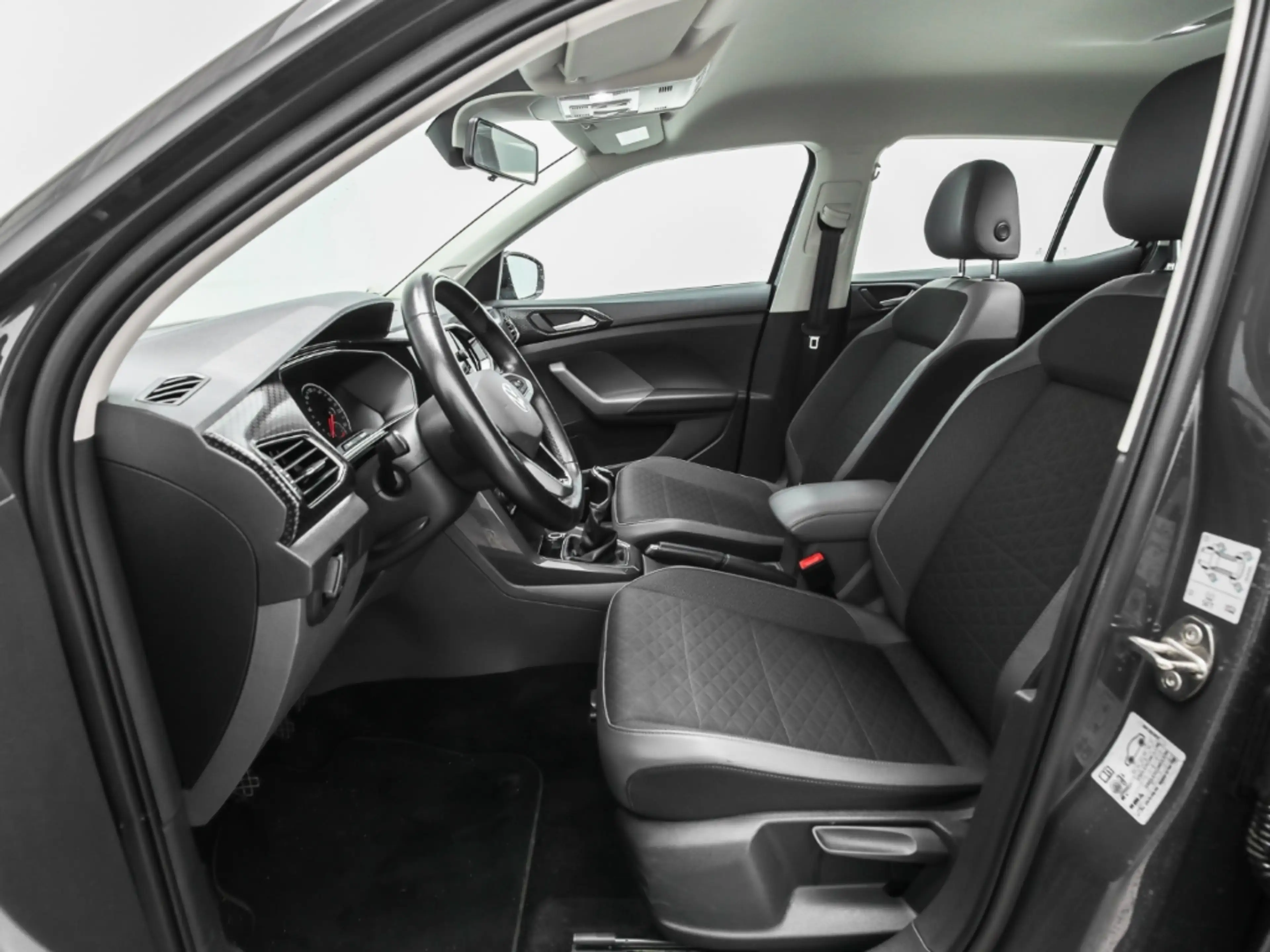 Volkswagen T-Cross 1.0 TSI Style Navi ACC LED — photo 6