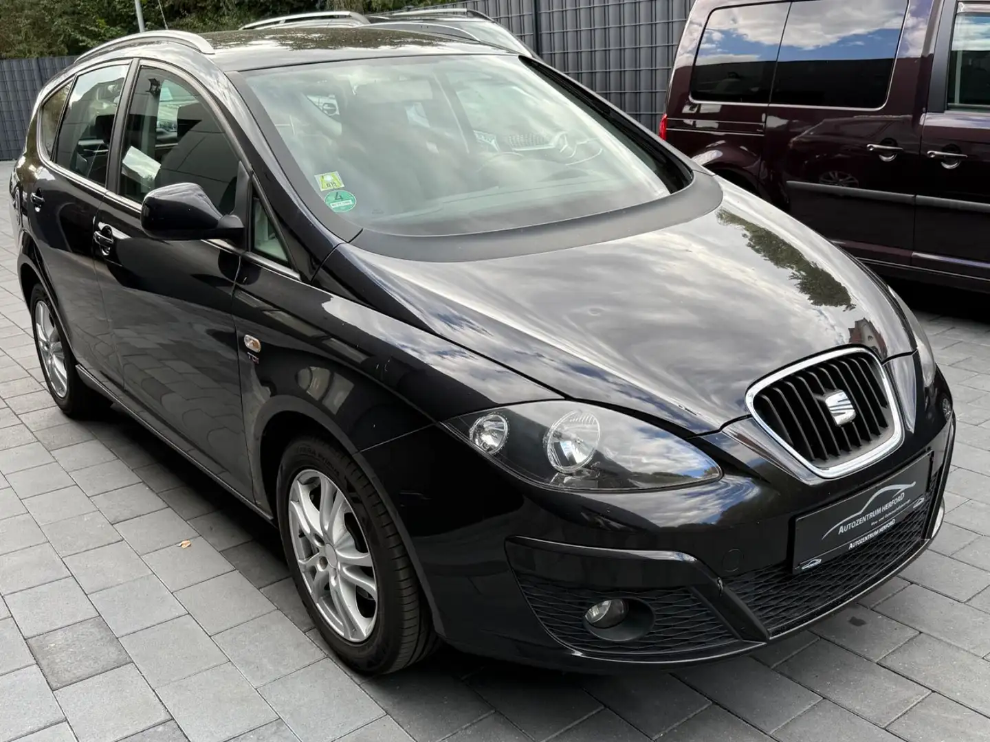 SEAT Altea XL 2.0 TDI Stylance / Style Navi Klima Schwarz - 2