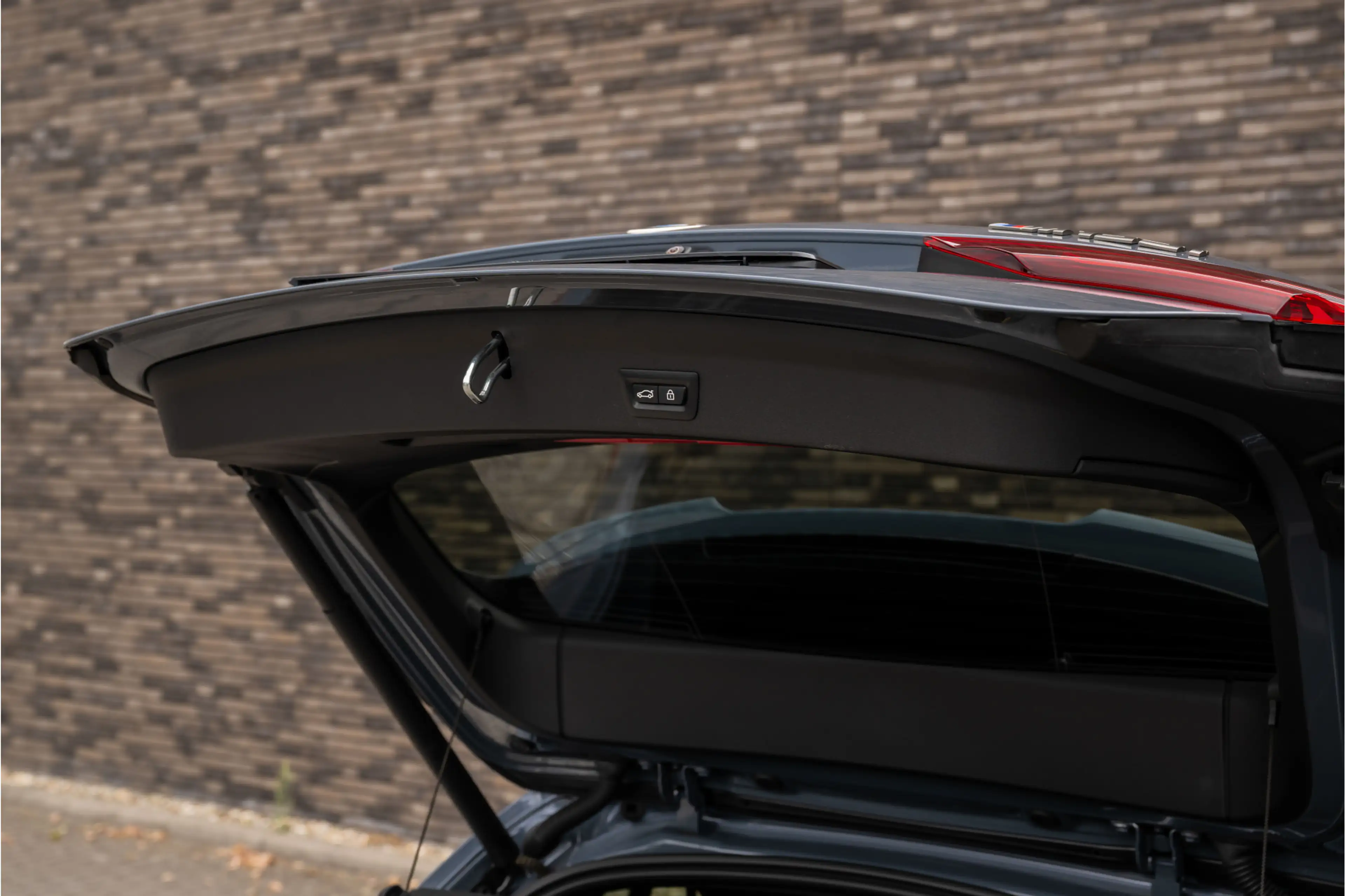 BMW 135 1-serie M135i xDrive | Live Cockpit | Panorama | L — photo 15