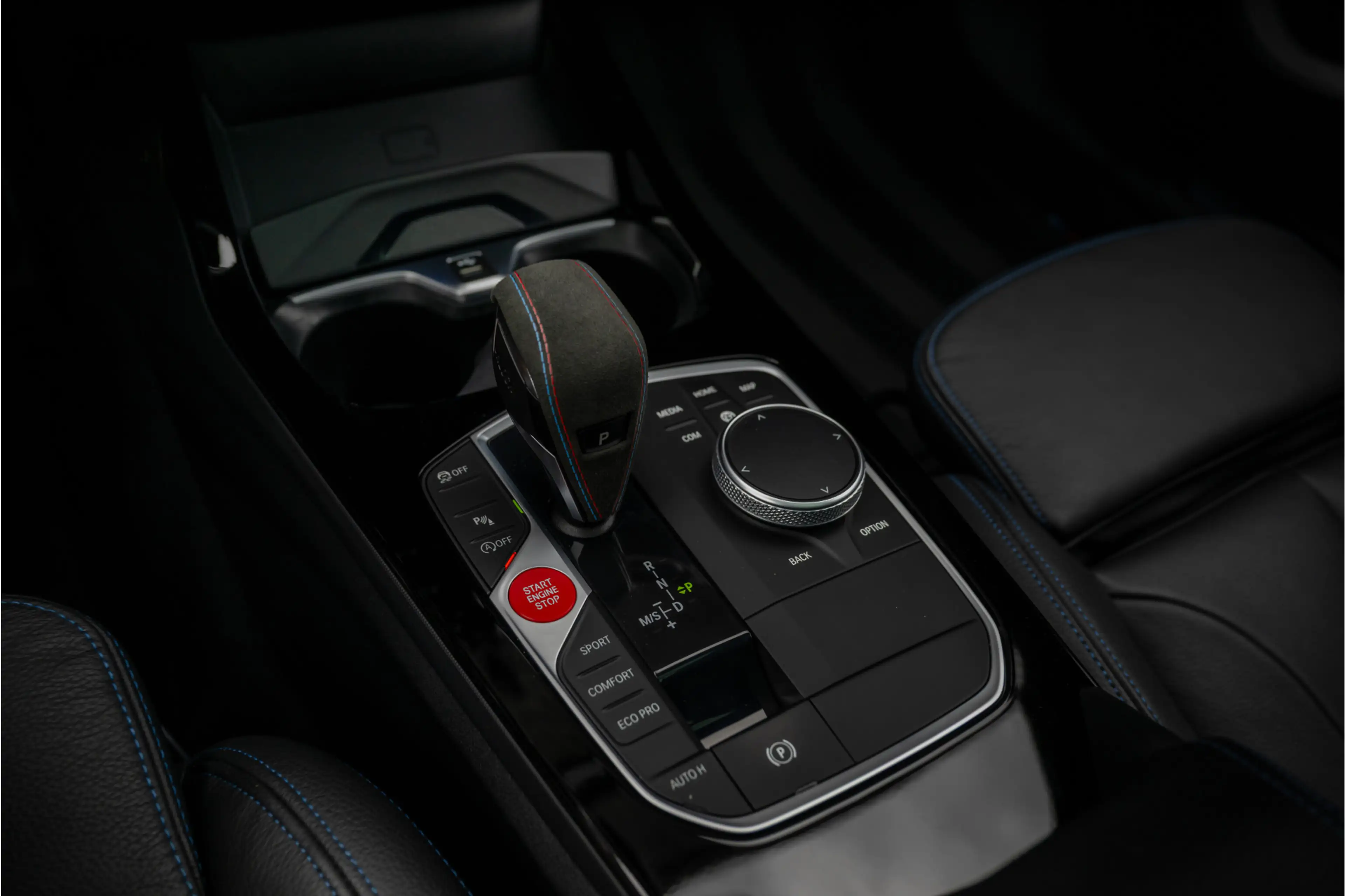 BMW 135 1-serie M135i xDrive | Live Cockpit | Panorama | L — photo 31