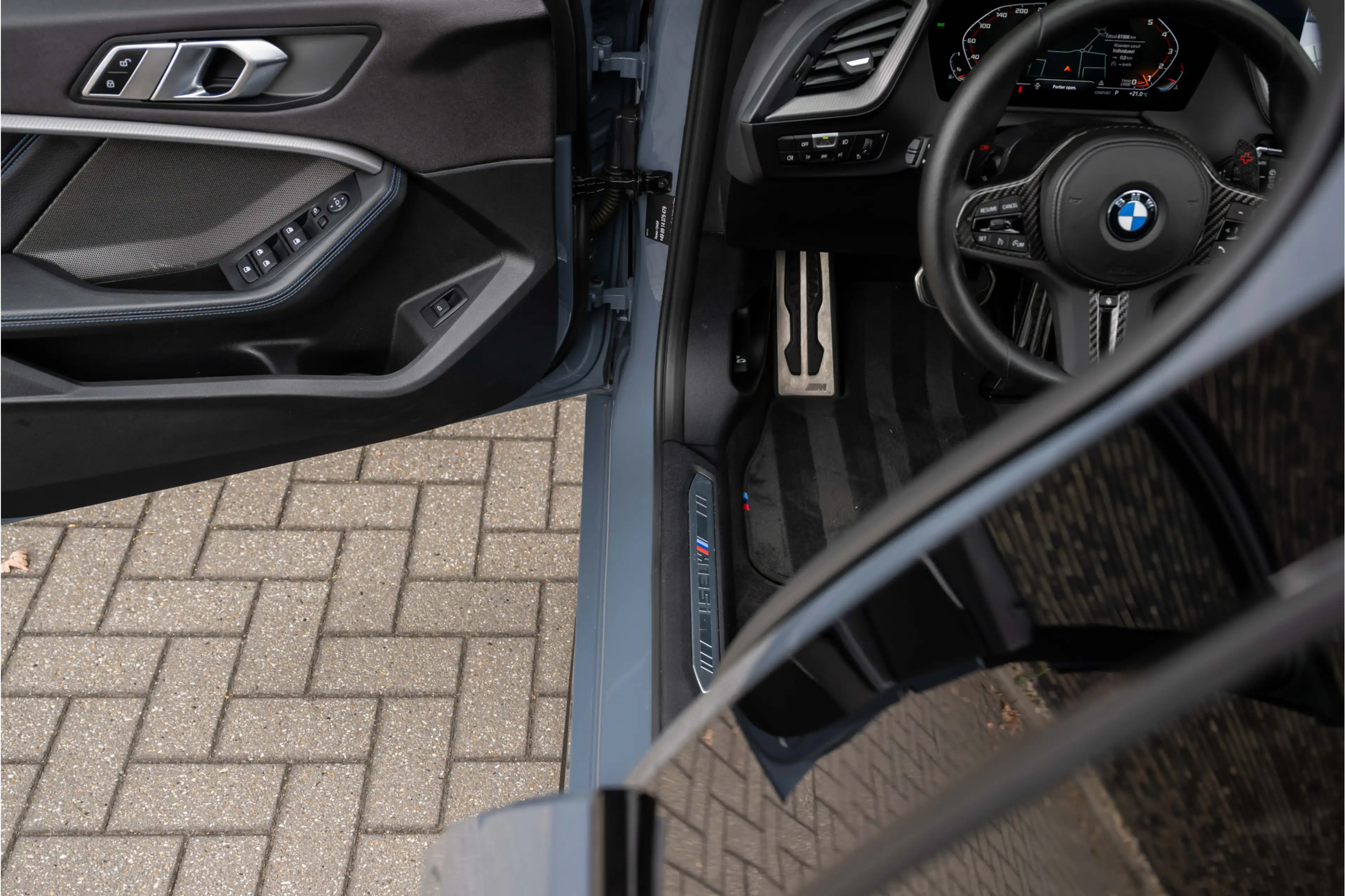 BMW 135 1-serie M135i xDrive | Live Cockpit | Panorama | L — photo 21