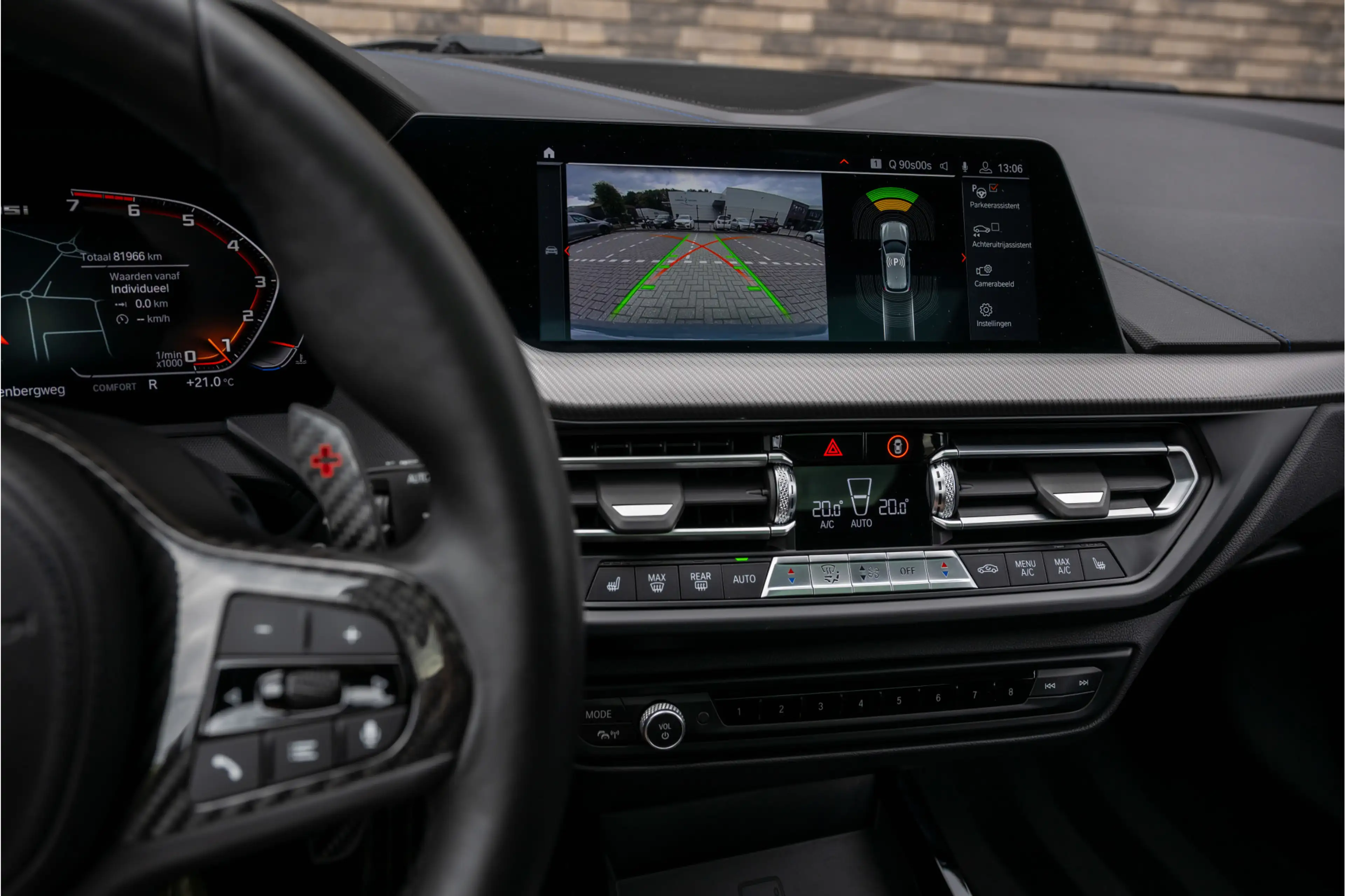 BMW 135 1-serie M135i xDrive | Live Cockpit | Panorama | L — photo 28