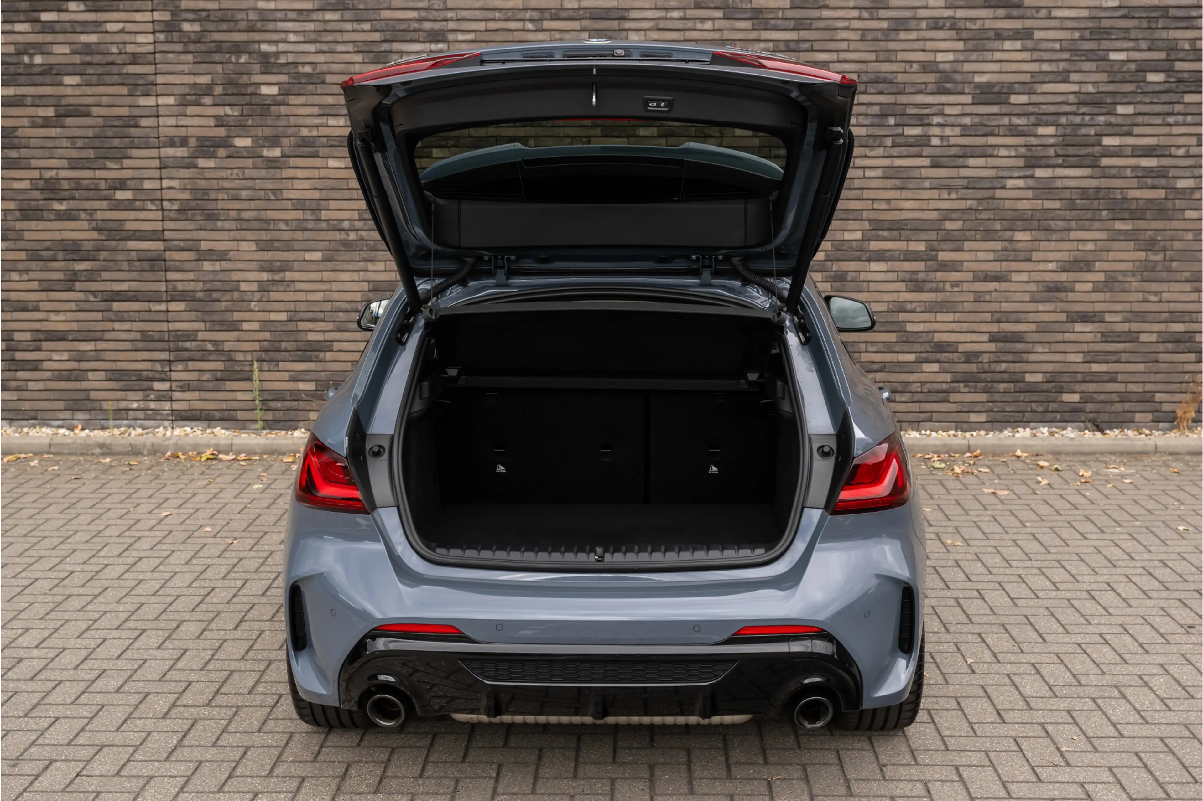 BMW 135 1-serie M135i xDrive | Live Cockpit | Panorama | L — photo 14