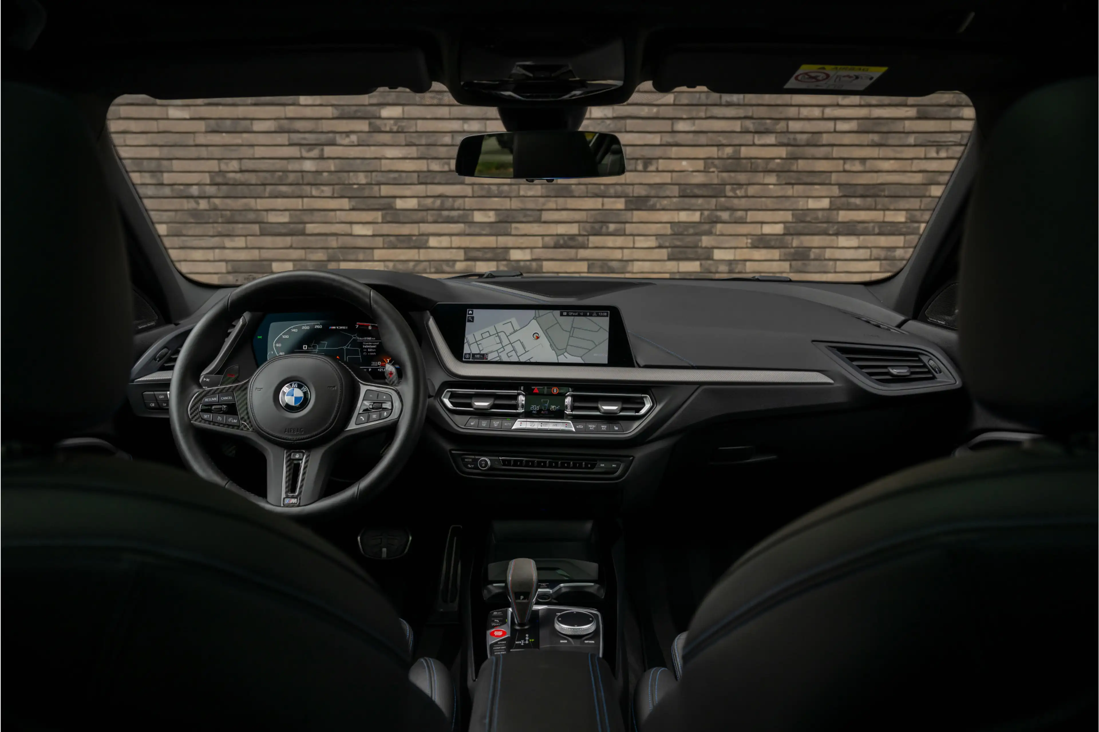 BMW 135 1-serie M135i xDrive | Live Cockpit | Panorama | L — photo 37