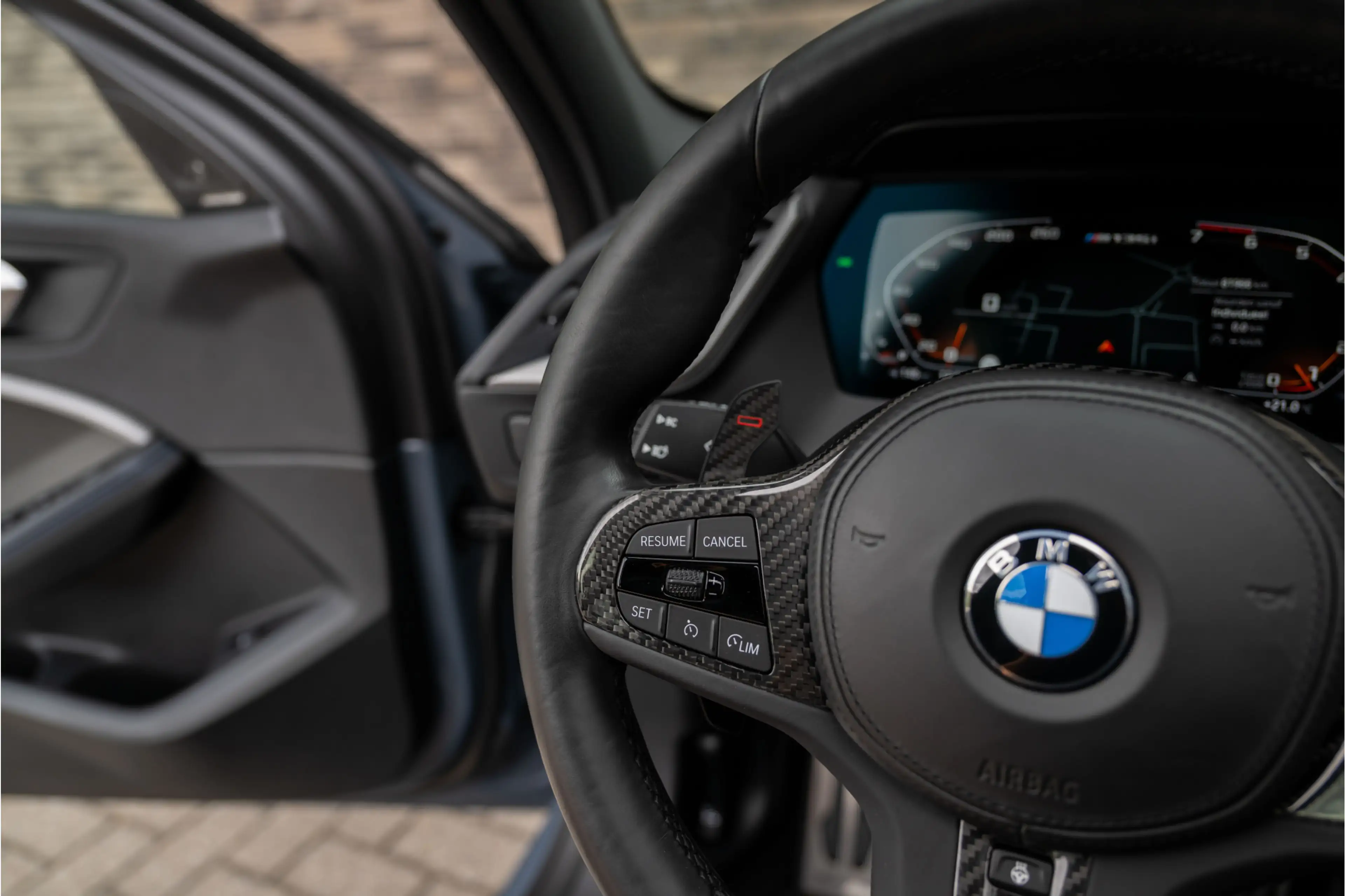 BMW 135 1-serie M135i xDrive | Live Cockpit | Panorama | L — photo 25