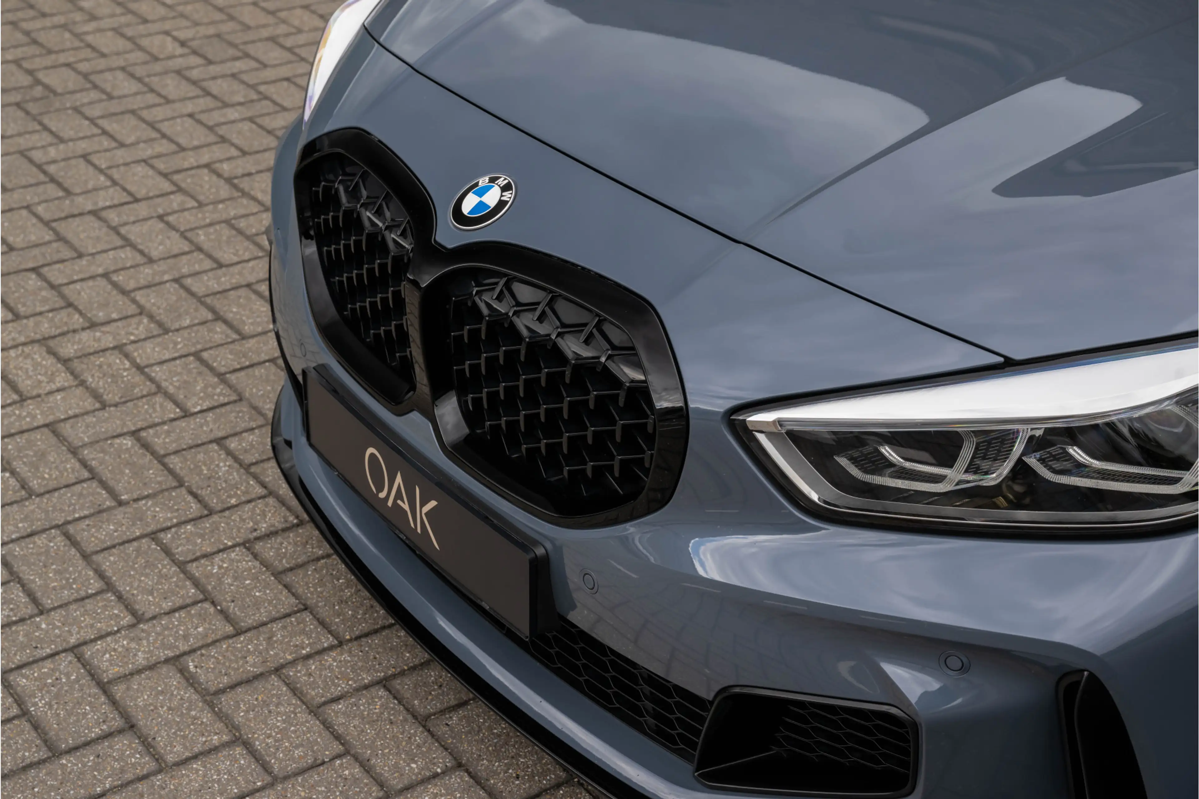 BMW 135 1-serie M135i xDrive | Live Cockpit | Panorama | L — photo 6