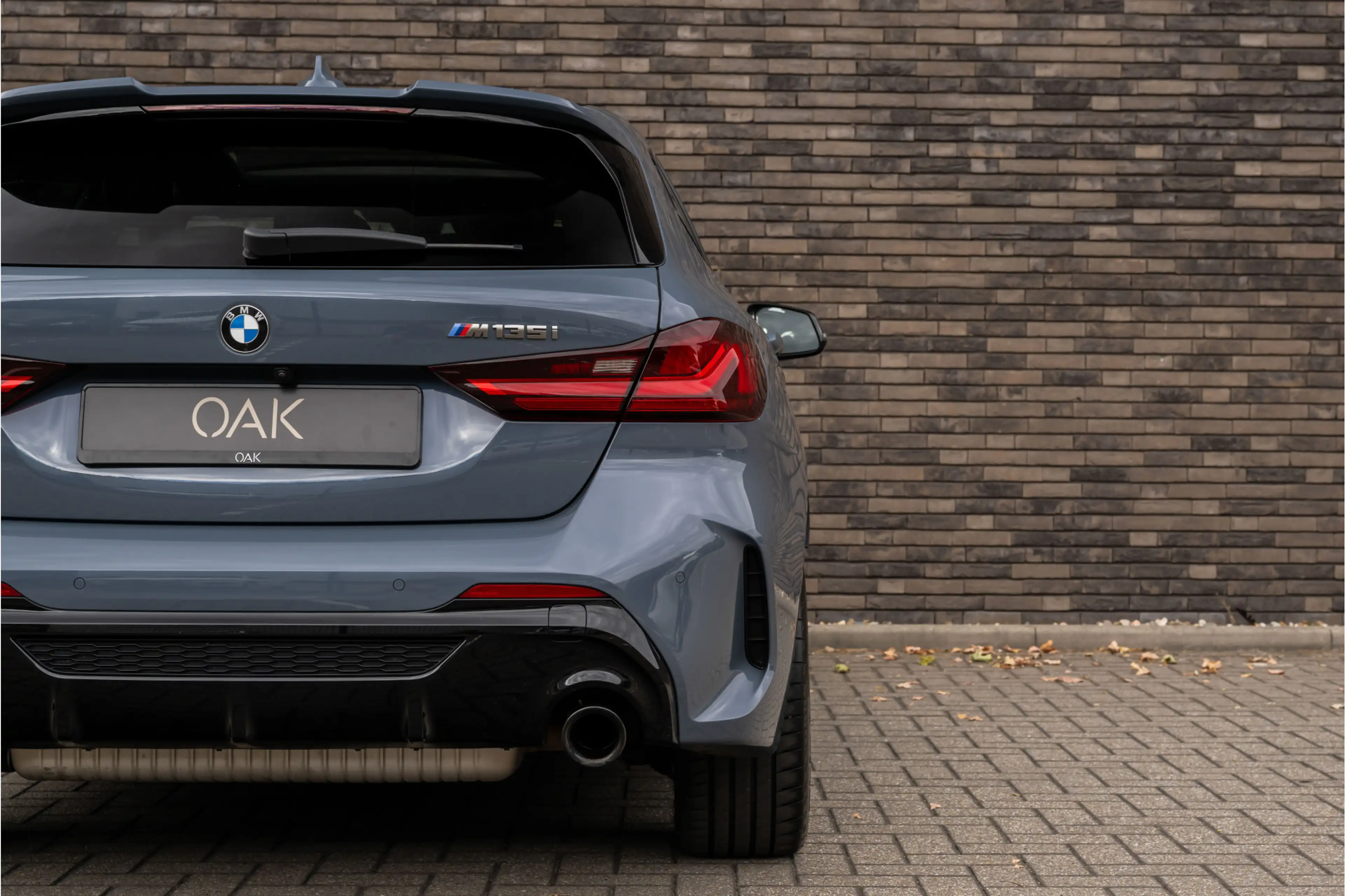 BMW 135 1-serie M135i xDrive | Live Cockpit | Panorama | L — photo 12