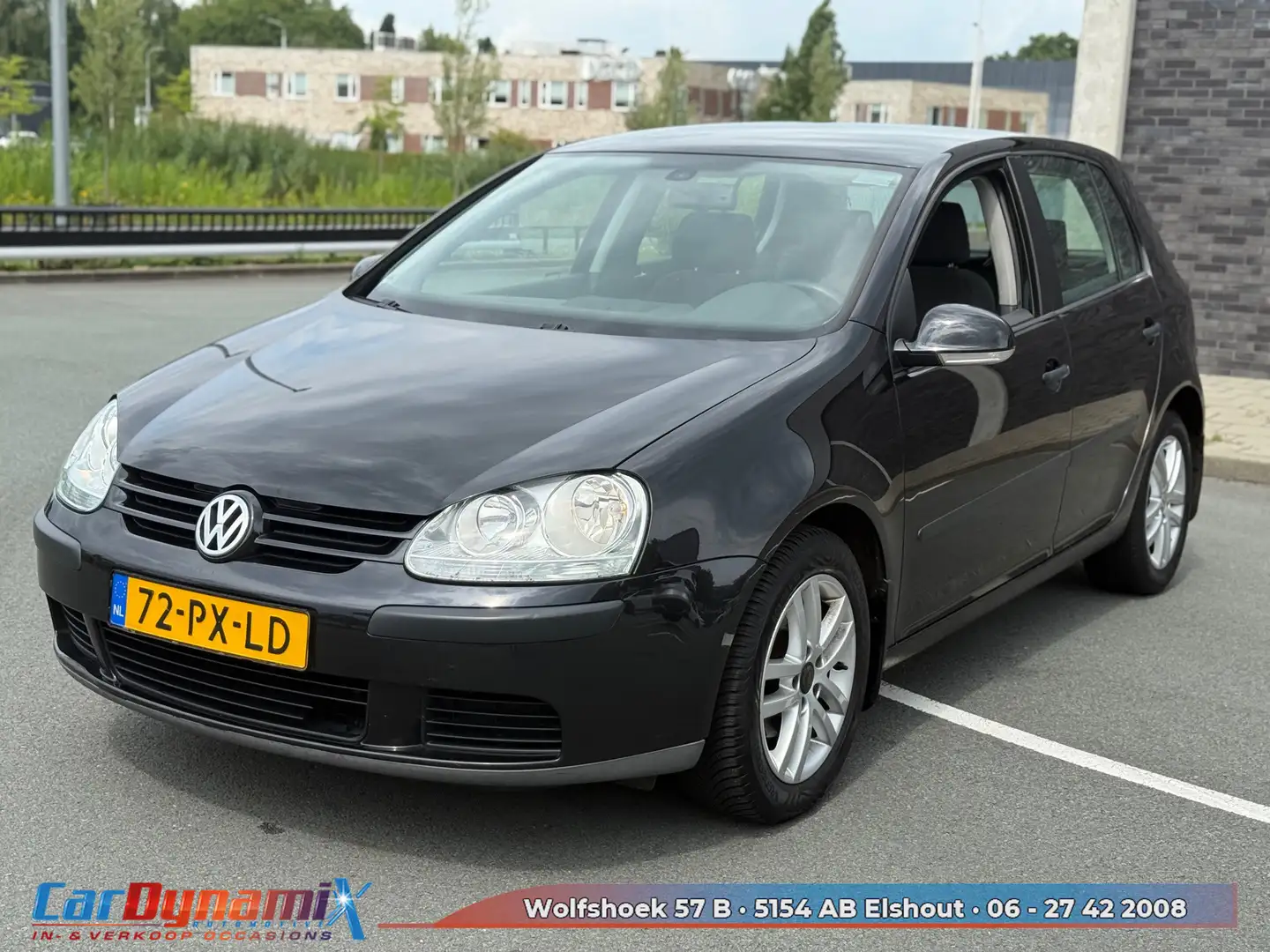 Volkswagen Golf 1.6 FSI Comfortline // AIRCO // DISTR VV // TREKHA Zwart - 2