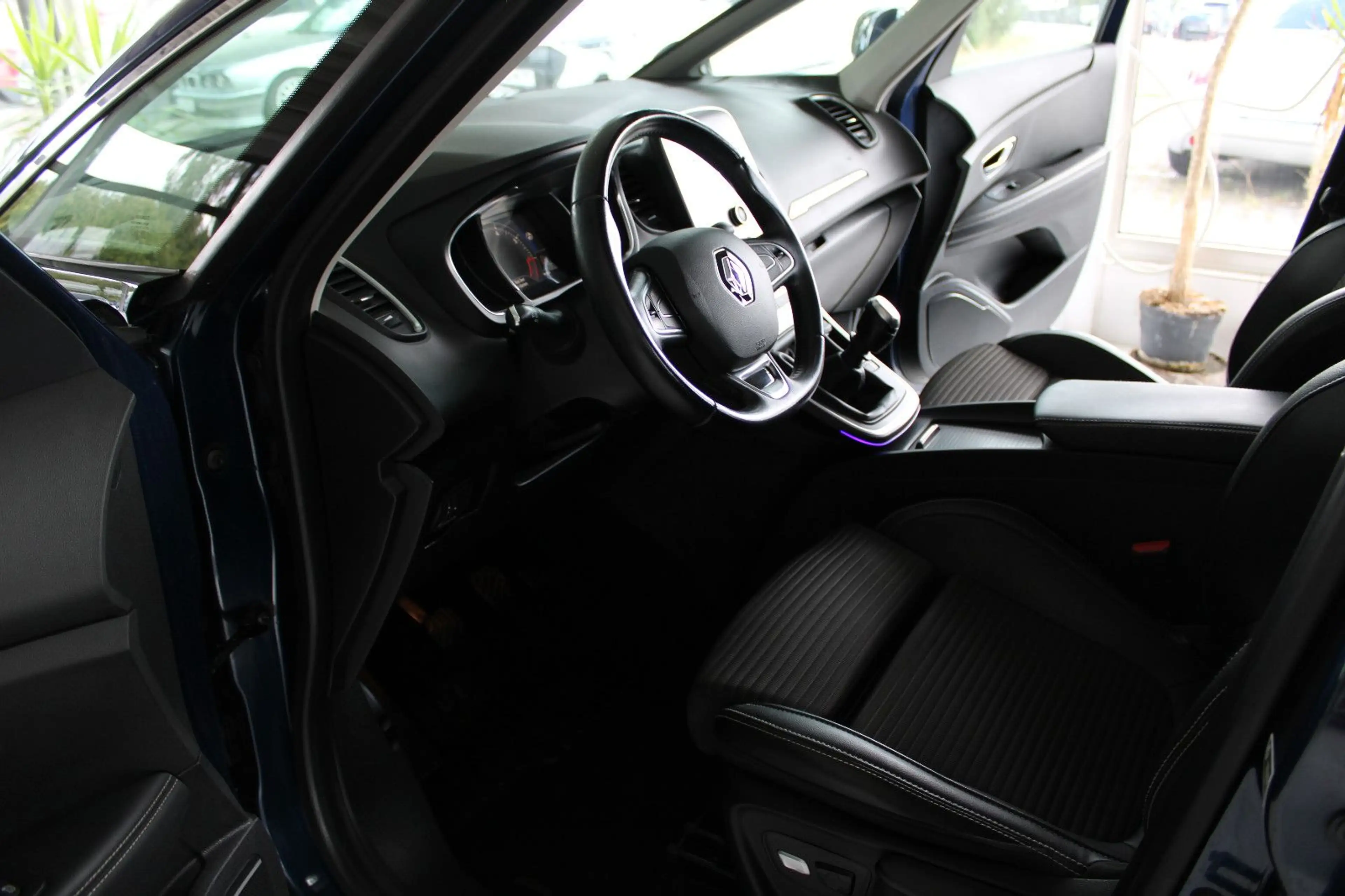 Renault Scenic IV KLIMA SITZHEIZUNG PDC TEMPOMAT — photo 8