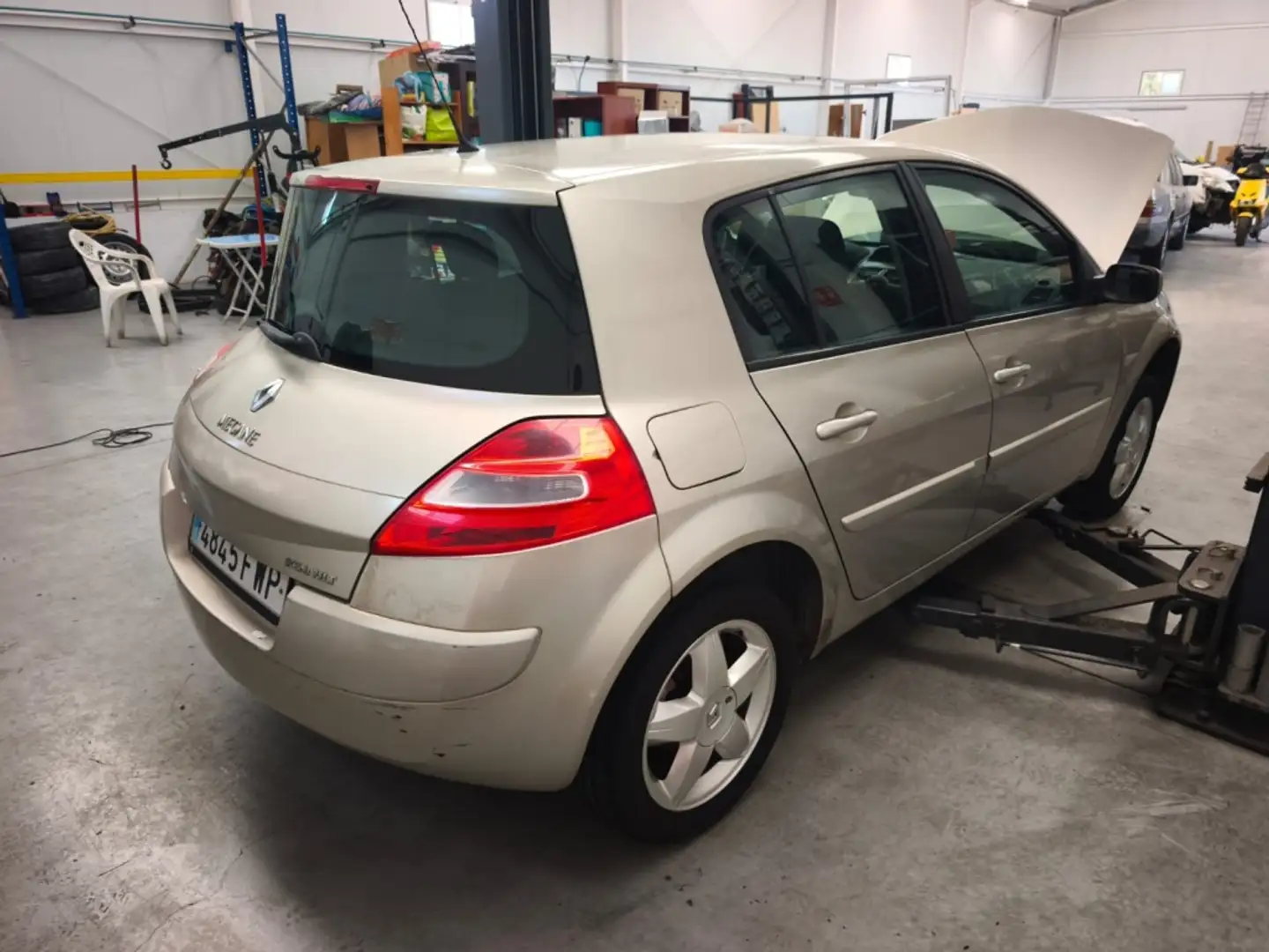 Renault Megane 1.4 Confort Authentique Beige - 2