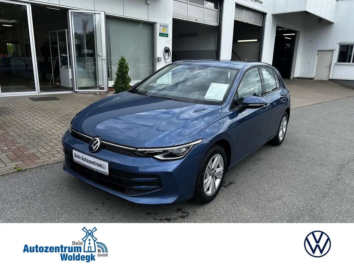 Volkswagen Golf 8 DA 1.5 eTSI DSG Life Bleu - 1