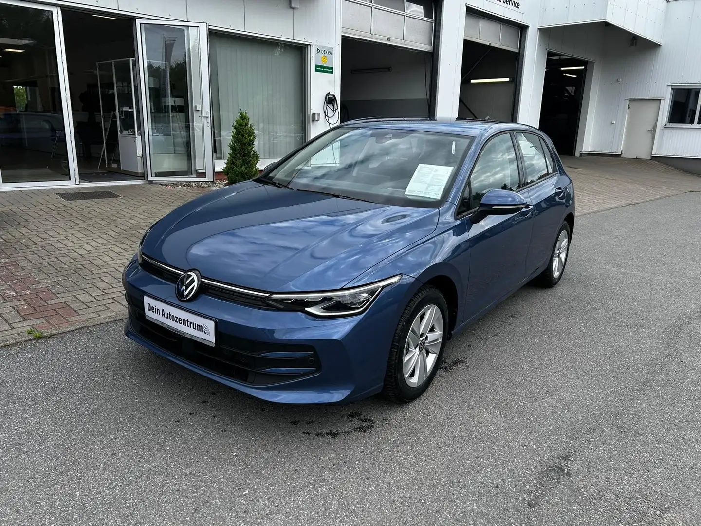 Volkswagen Golf 8 DA 1.5 eTSI DSG Life Bleu - 2