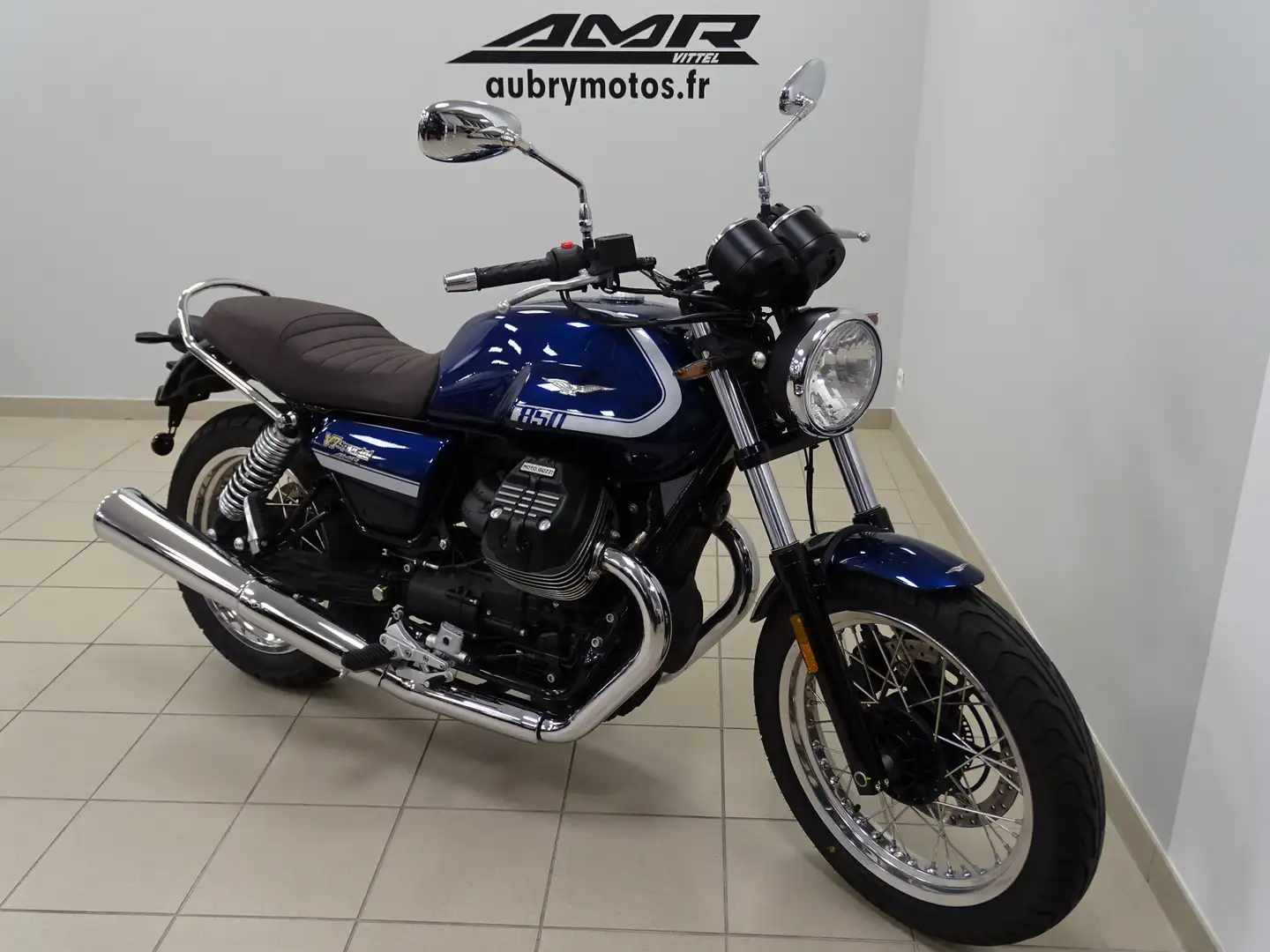 Moto Guzzi V 7 Albastru - 1