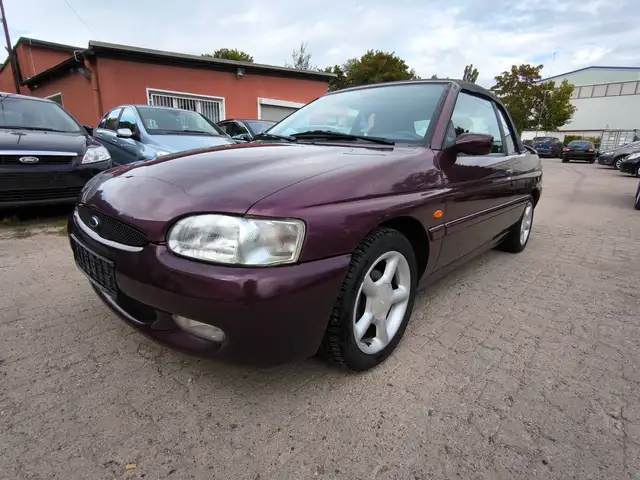 Ford Escort Escort 1.8 16V XR3i / Tüv NEU/ Oldtimer/2. Hand/ elekt. Verdeck