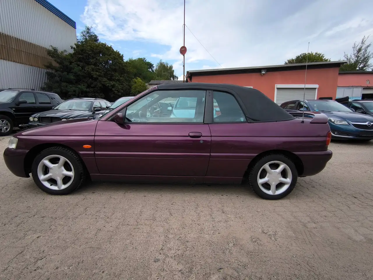 Ford Escort 1.8 16V XR3i / Tüv NEU/ Oldtimer/2. Hand/ elekt. Verdeck, foto 8