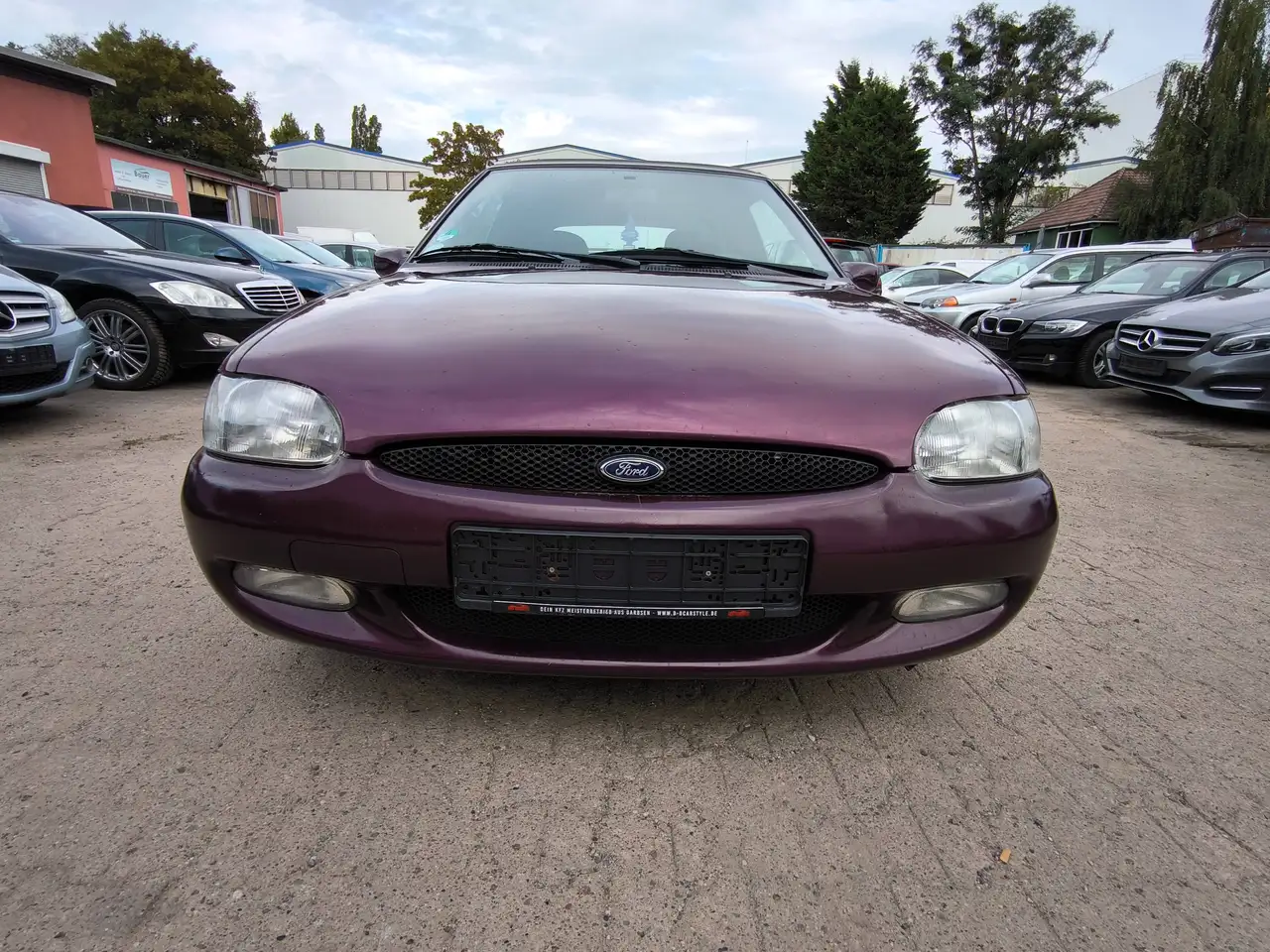 Ford Escort 1.8 16V XR3i / Tüv NEU/ Oldtimer/2. Hand/ elekt. Verdeck, foto 2