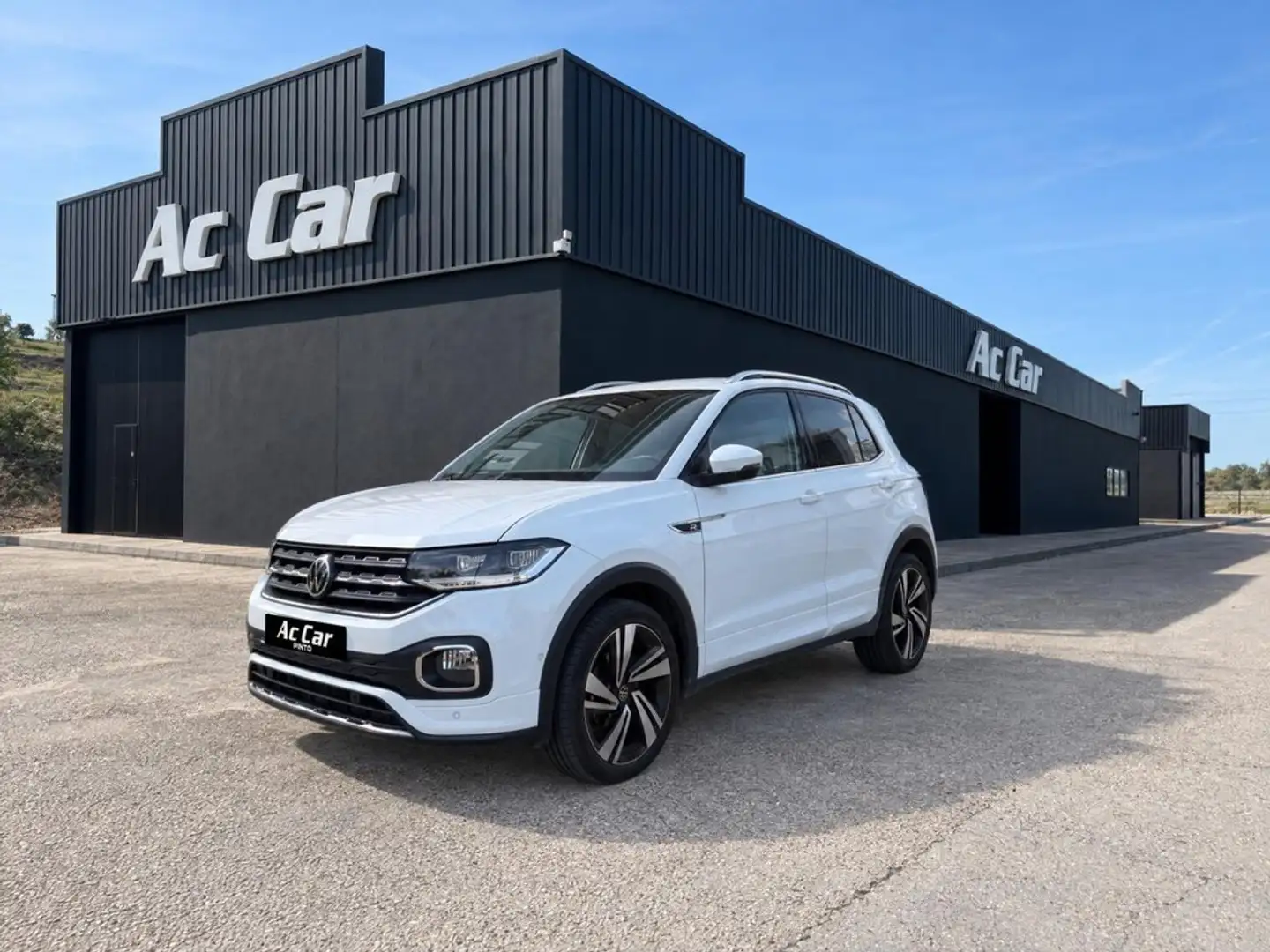 Volkswagen T-Cross 1.5 150 R-Line - 1