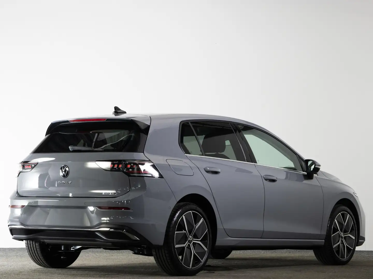 Volkswagen Golf Style Edition 1.5 204 pk eHybrid | Trekhaak | Stuu Grijs - 2