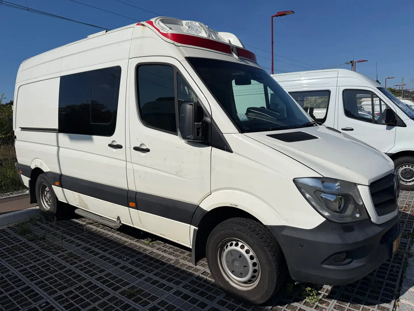 Mercedes-Benz Sprinter 416 Blanc - 1