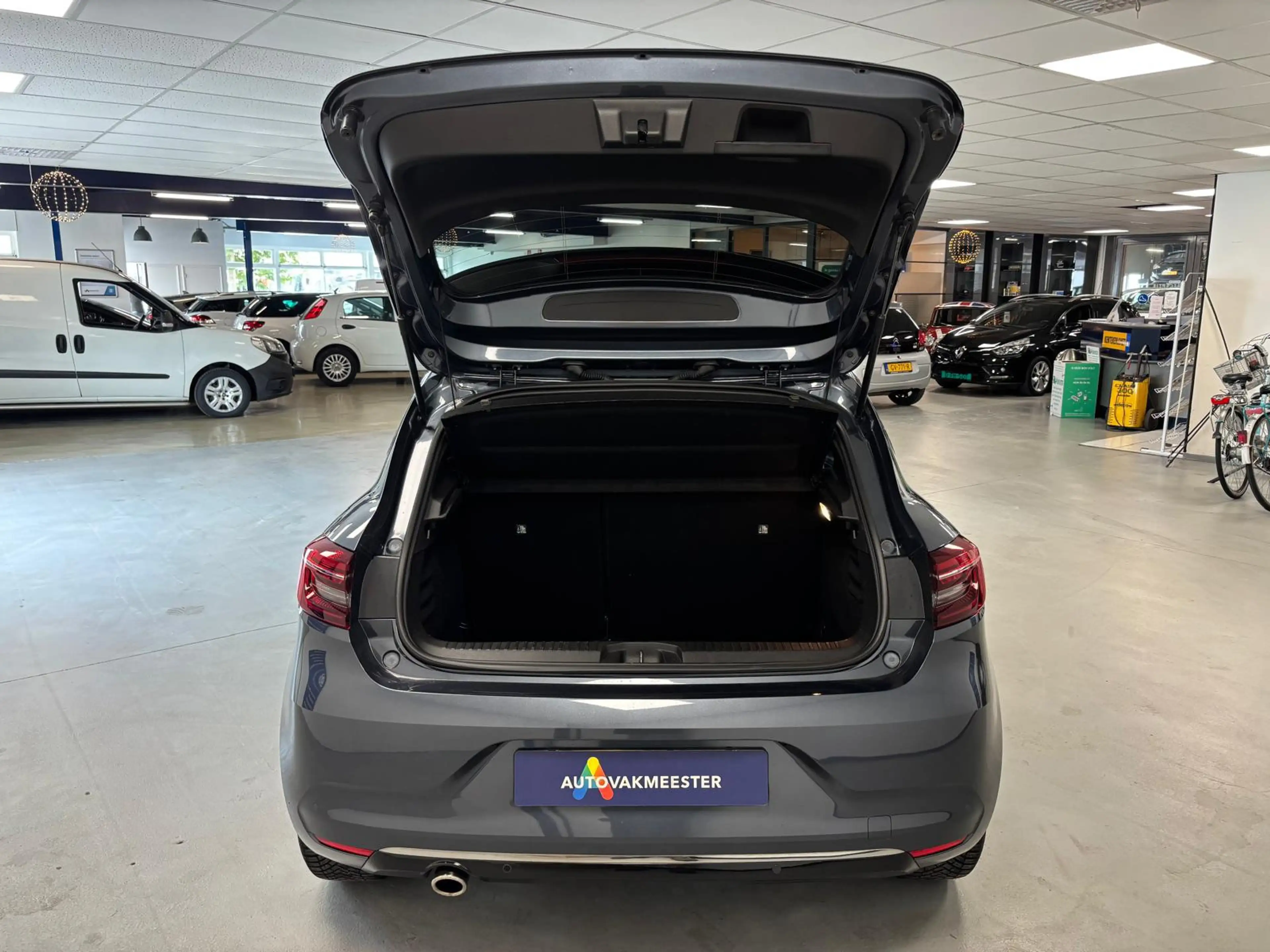 Renault Clio 1.0 TCe Intens — photo 7