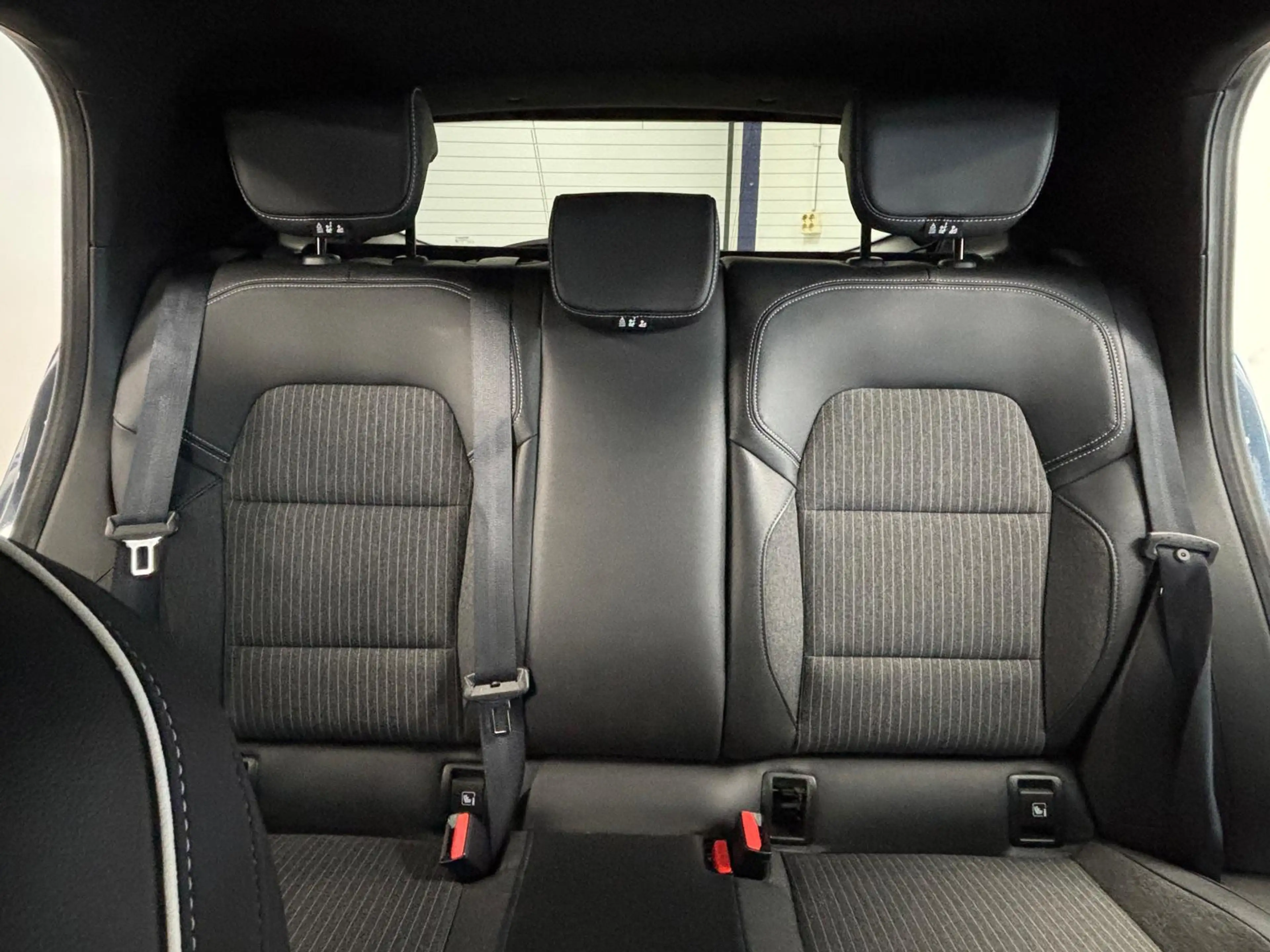 Renault Clio 1.0 TCe Intens — photo 11