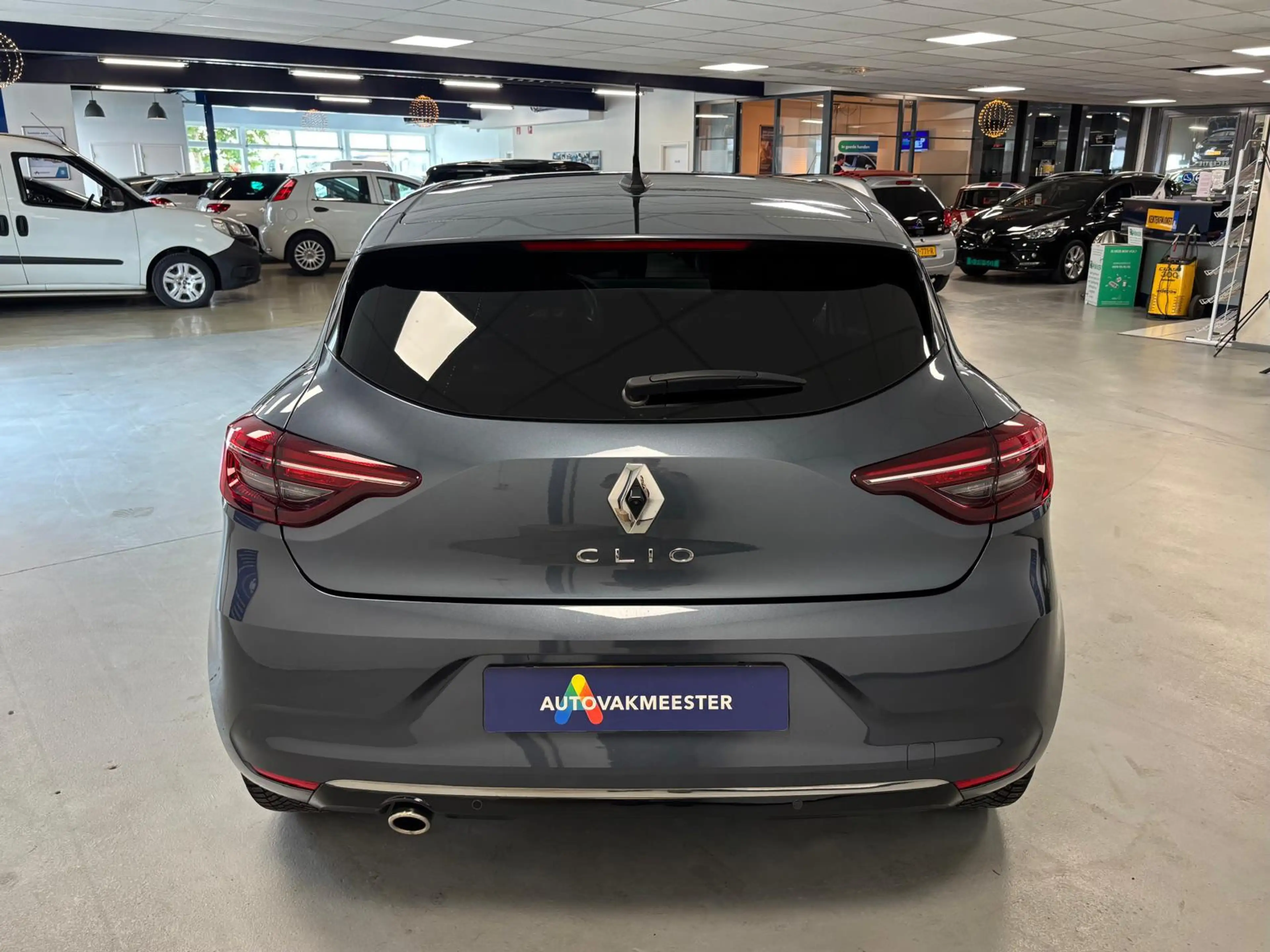 Renault Clio 1.0 TCe Intens — photo 8