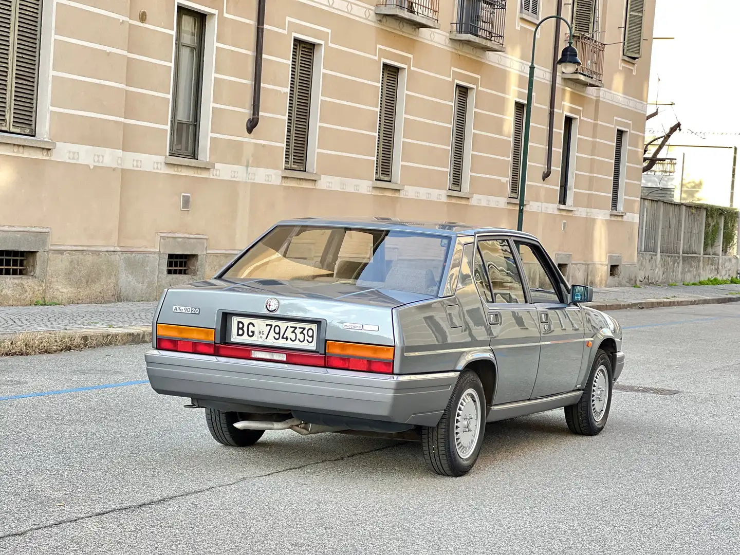 Alfa Romeo 90 2.0 Iniezione Benz 128cv Aria Condizionata-Spoiler Gri - 2