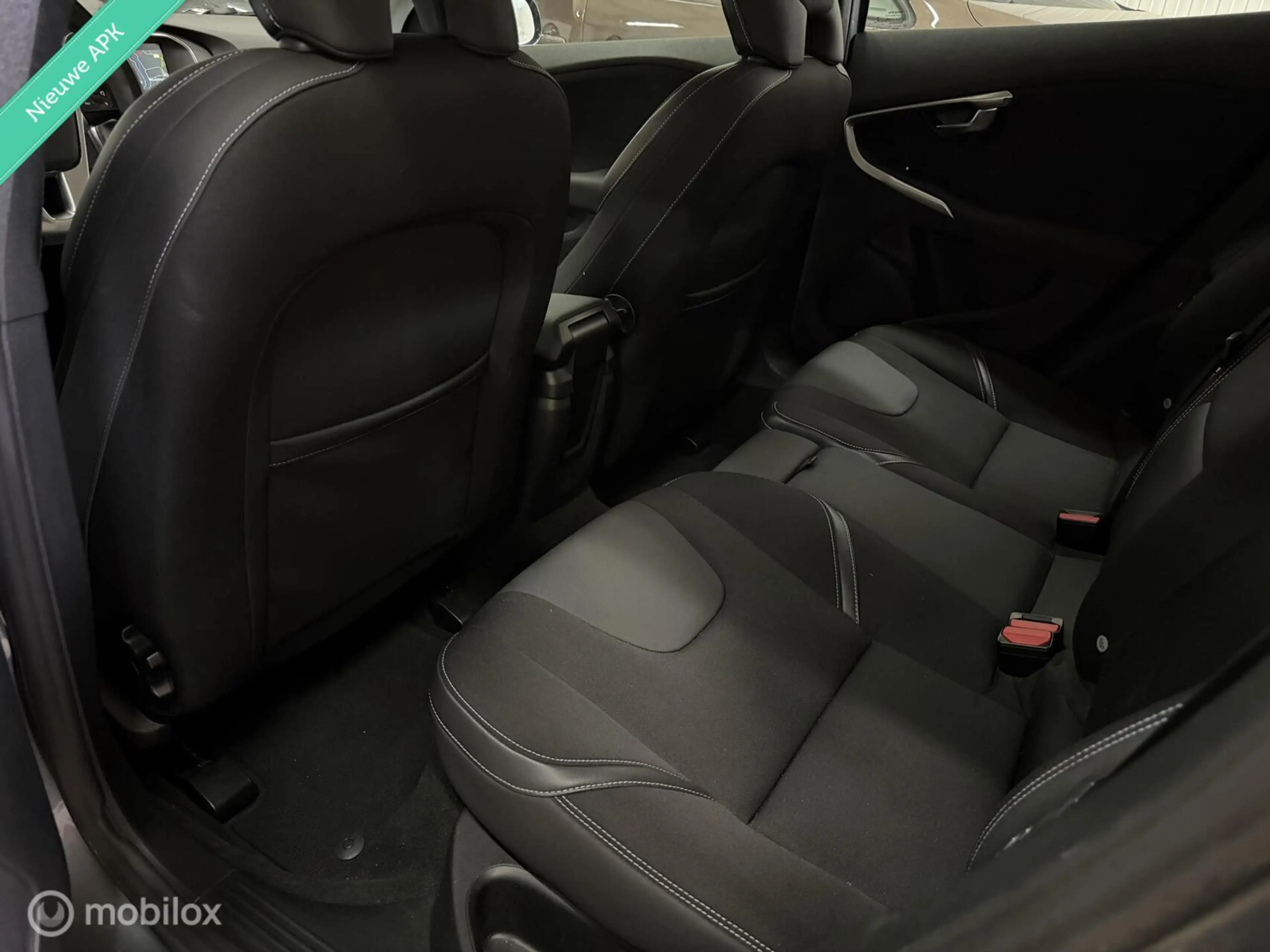 Volvo V40 2.0 T5 Momentum|Clima|Cruise|Xenon|PDC|PDC|245 PK| — photo 18