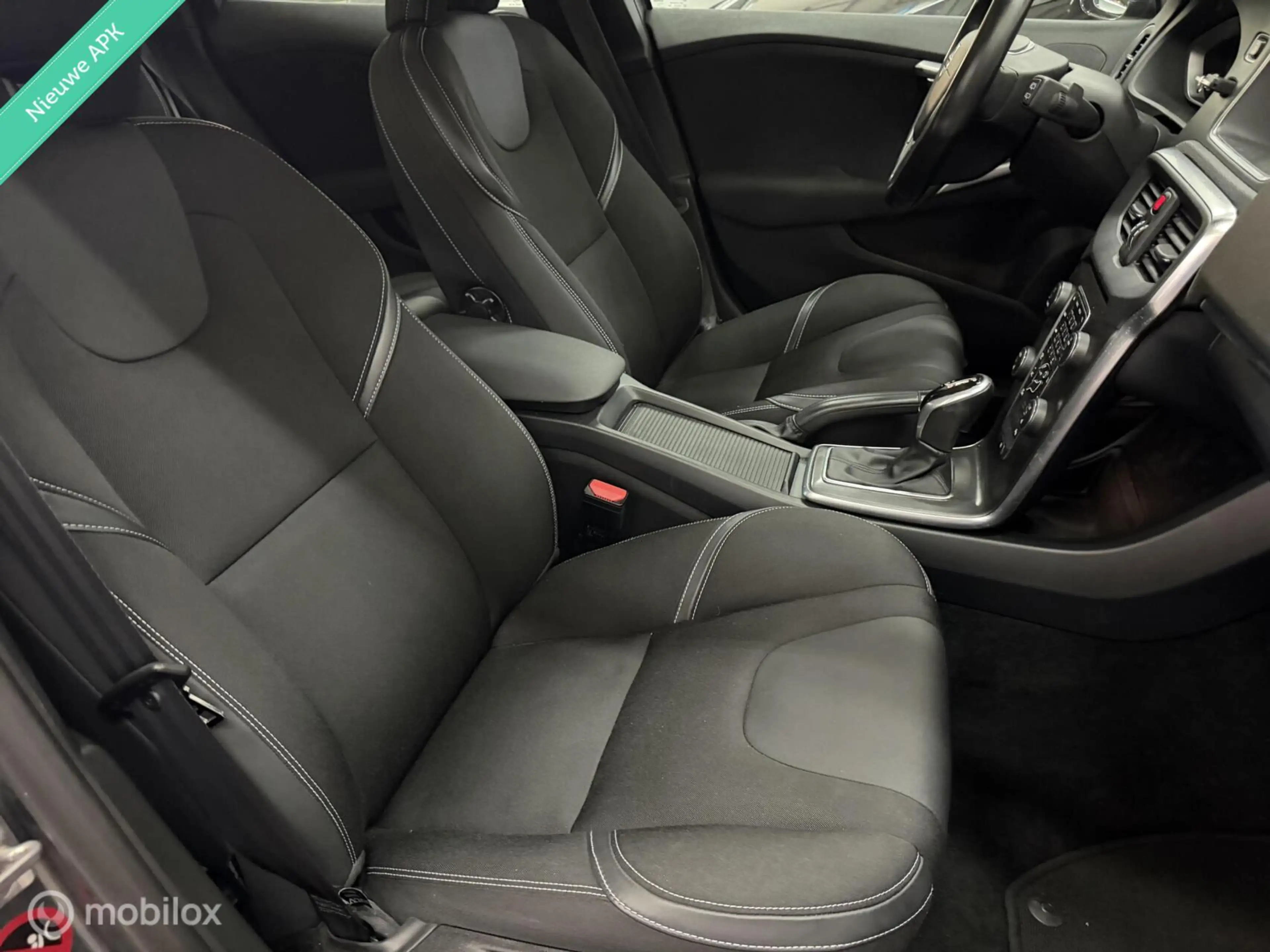 Volvo V40 2.0 T5 Momentum|Clima|Cruise|Xenon|PDC|PDC|245 PK| — photo 7