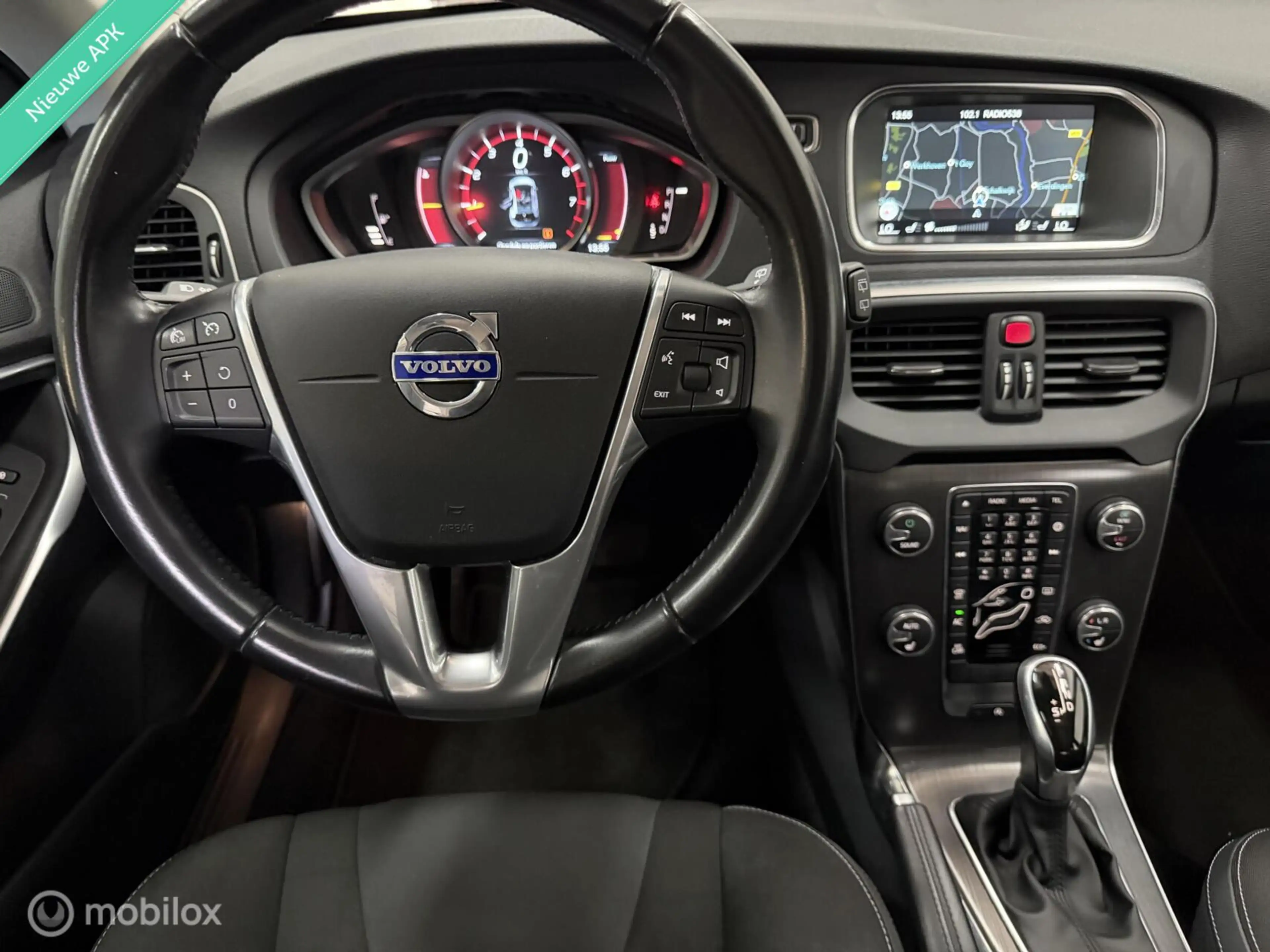 Volvo V40 2.0 T5 Momentum|Clima|Cruise|Xenon|PDC|PDC|245 PK| — photo 17