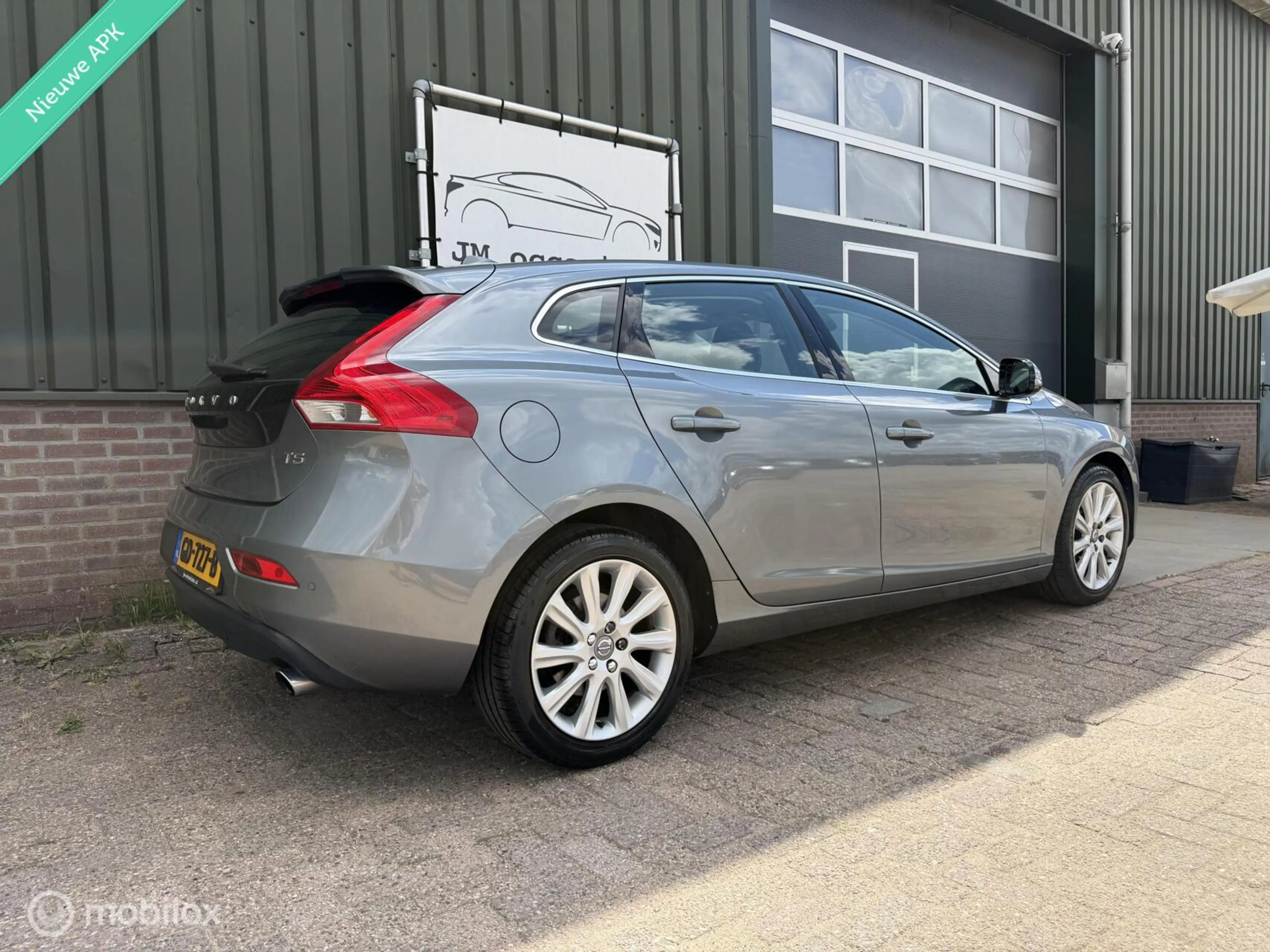 Volvo V40 2.0 T5 Momentum|Clima|Cruise|Xenon|PDC|PDC|245 PK| — photo 14