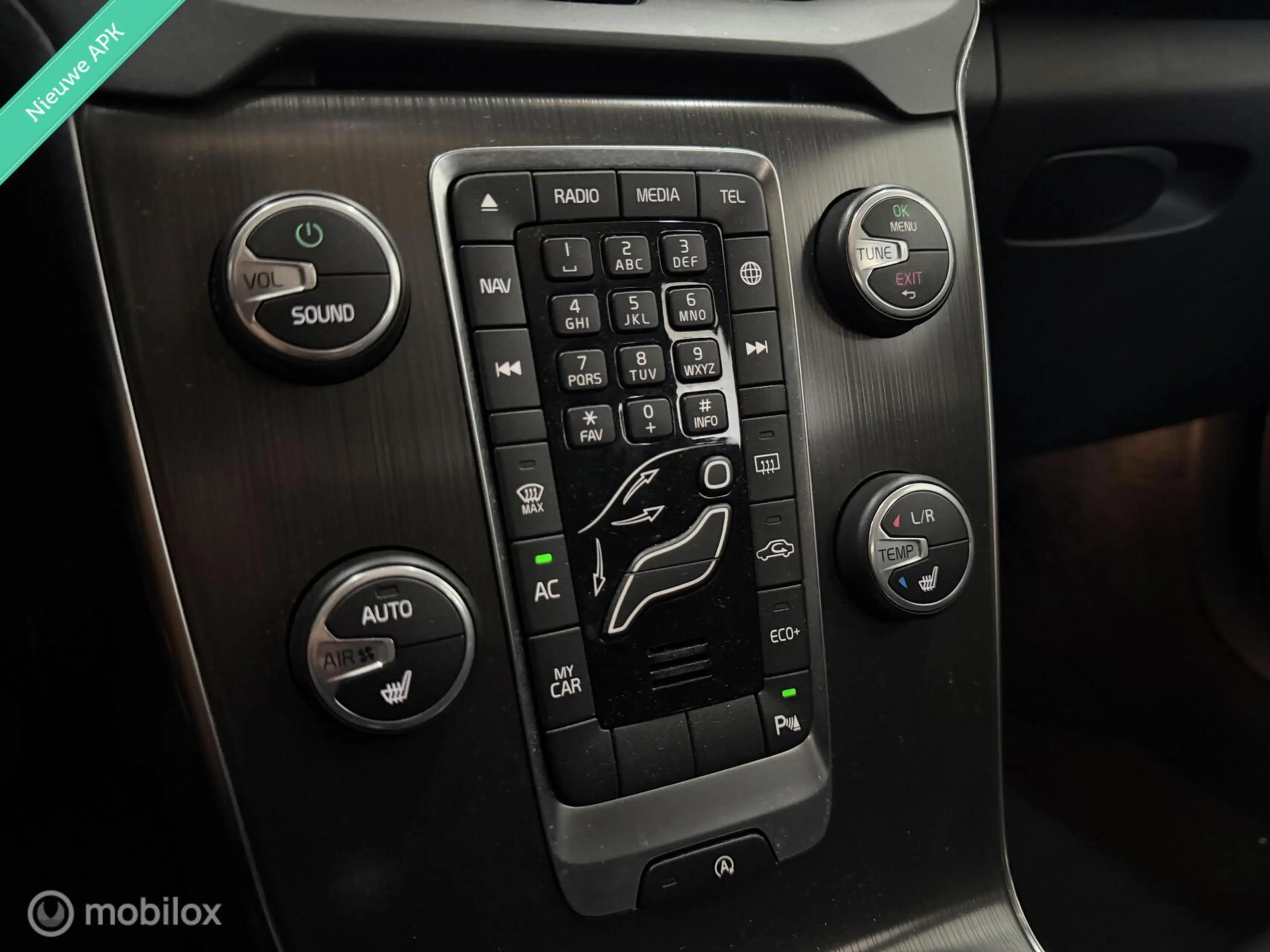 Volvo V40 2.0 T5 Momentum|Clima|Cruise|Xenon|PDC|PDC|245 PK| — photo 4