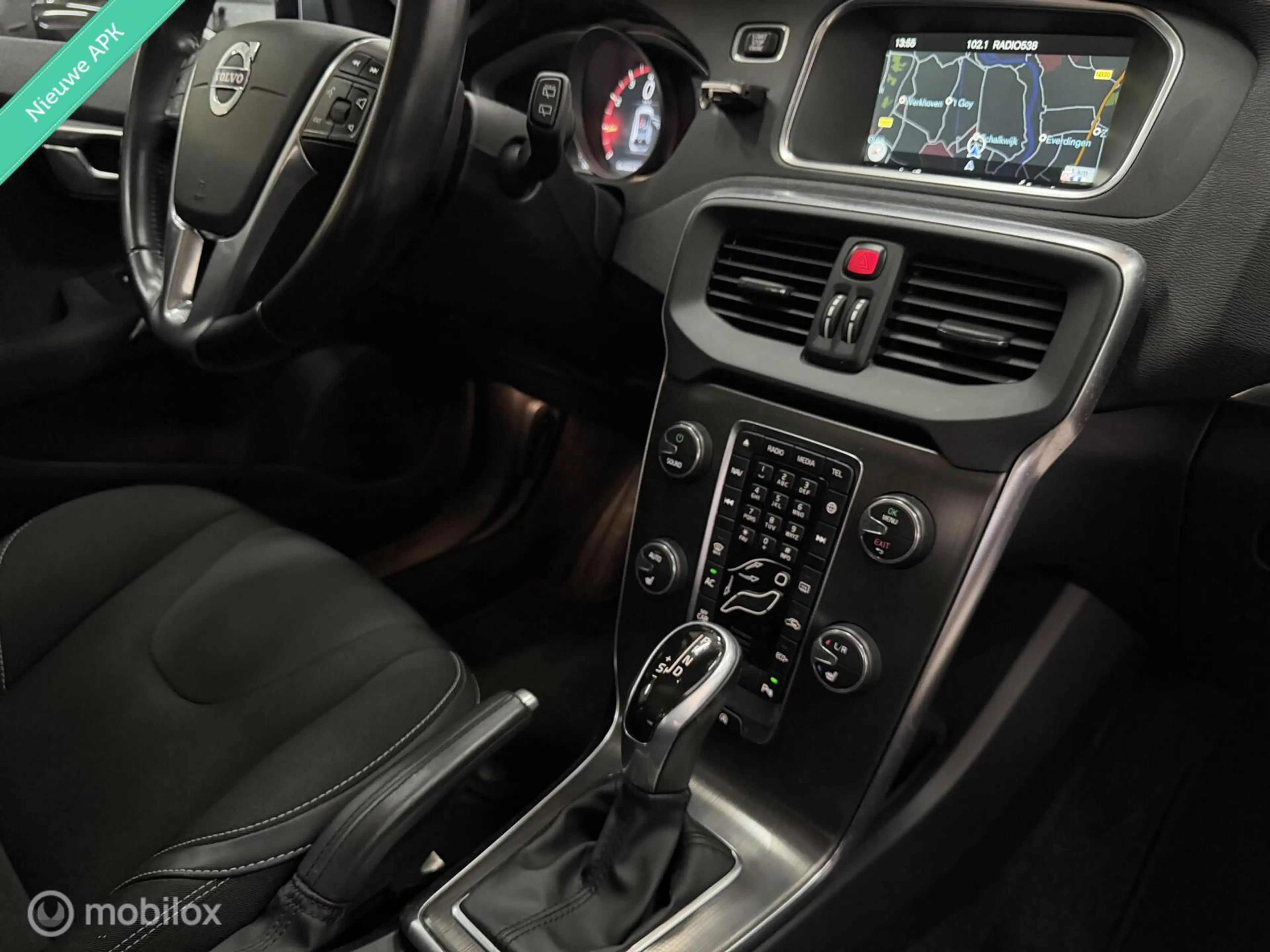 Volvo V40 2.0 T5 Momentum|Clima|Cruise|Xenon|PDC|PDC|245 PK| — photo 8