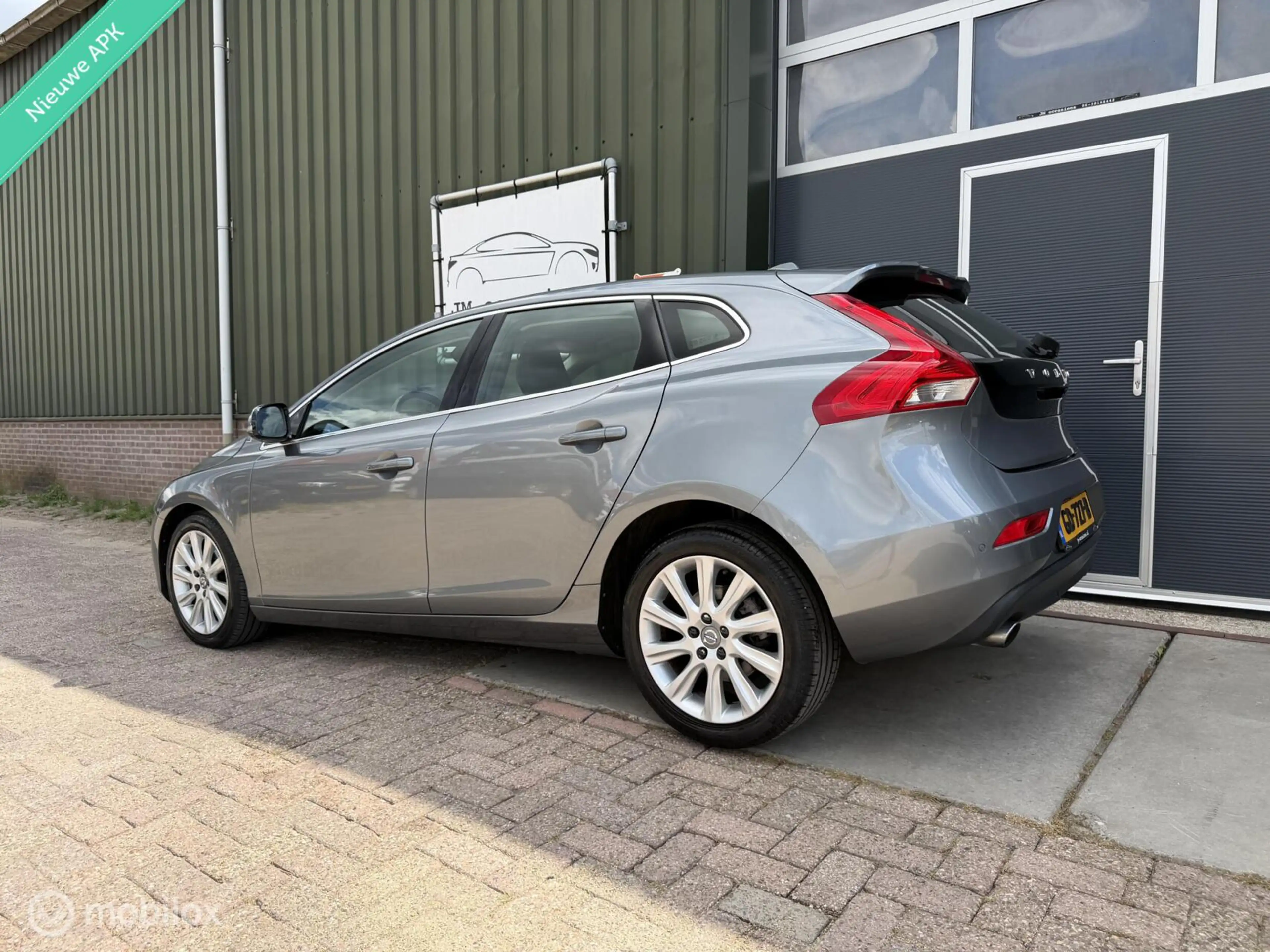 Volvo V40 2.0 T5 Momentum|Clima|Cruise|Xenon|PDC|PDC|245 PK| — photo 2