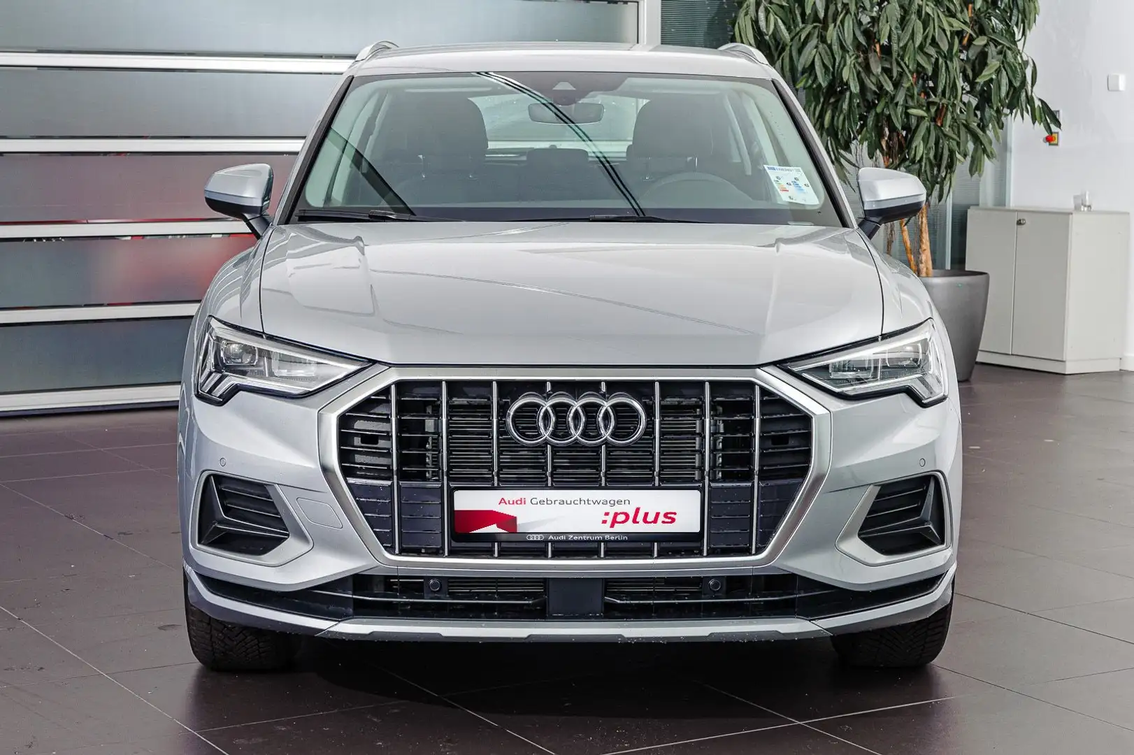Audi Q3 advanced 35 TFSI S tronic Silber - 2