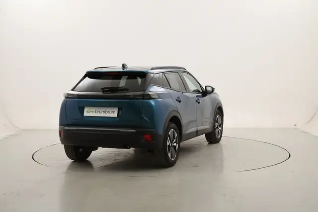 Peugeot 2008 view 5