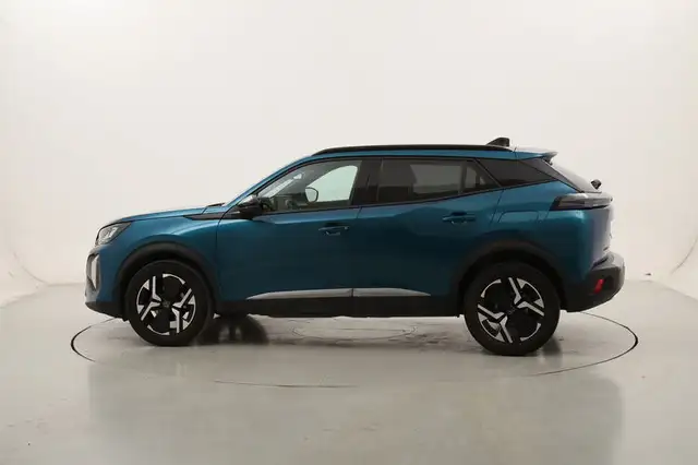 Peugeot 2008 view 2