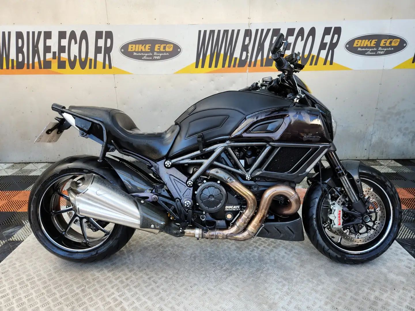 Ducati Diavel Negru - 1