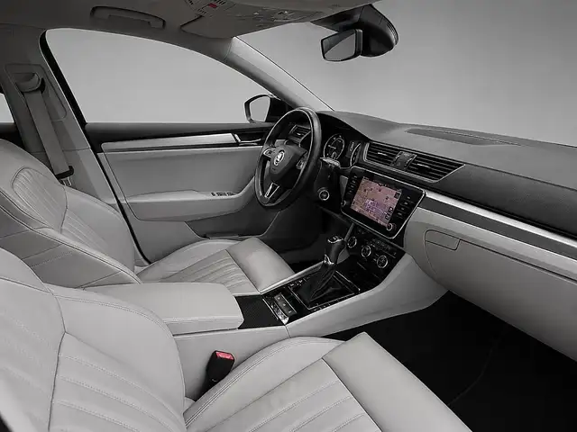 Skoda Superb view 8