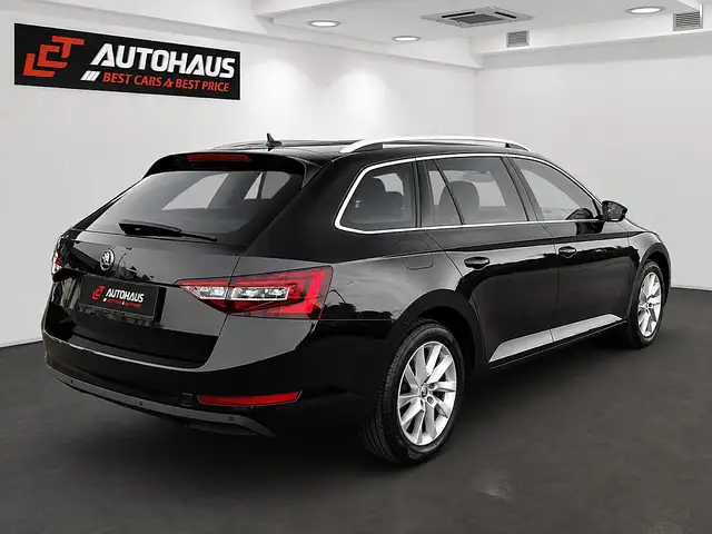 Skoda Superb view 6