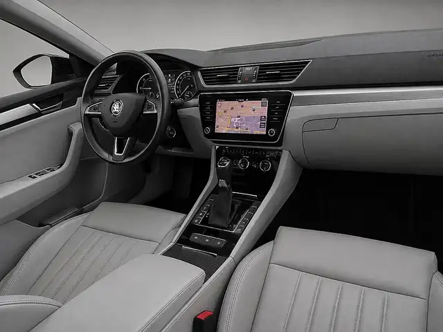 Skoda Superb view 10