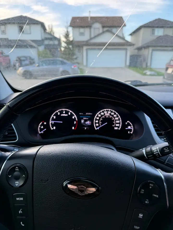 Hyundai Genesis снимка Hyundai Genesis